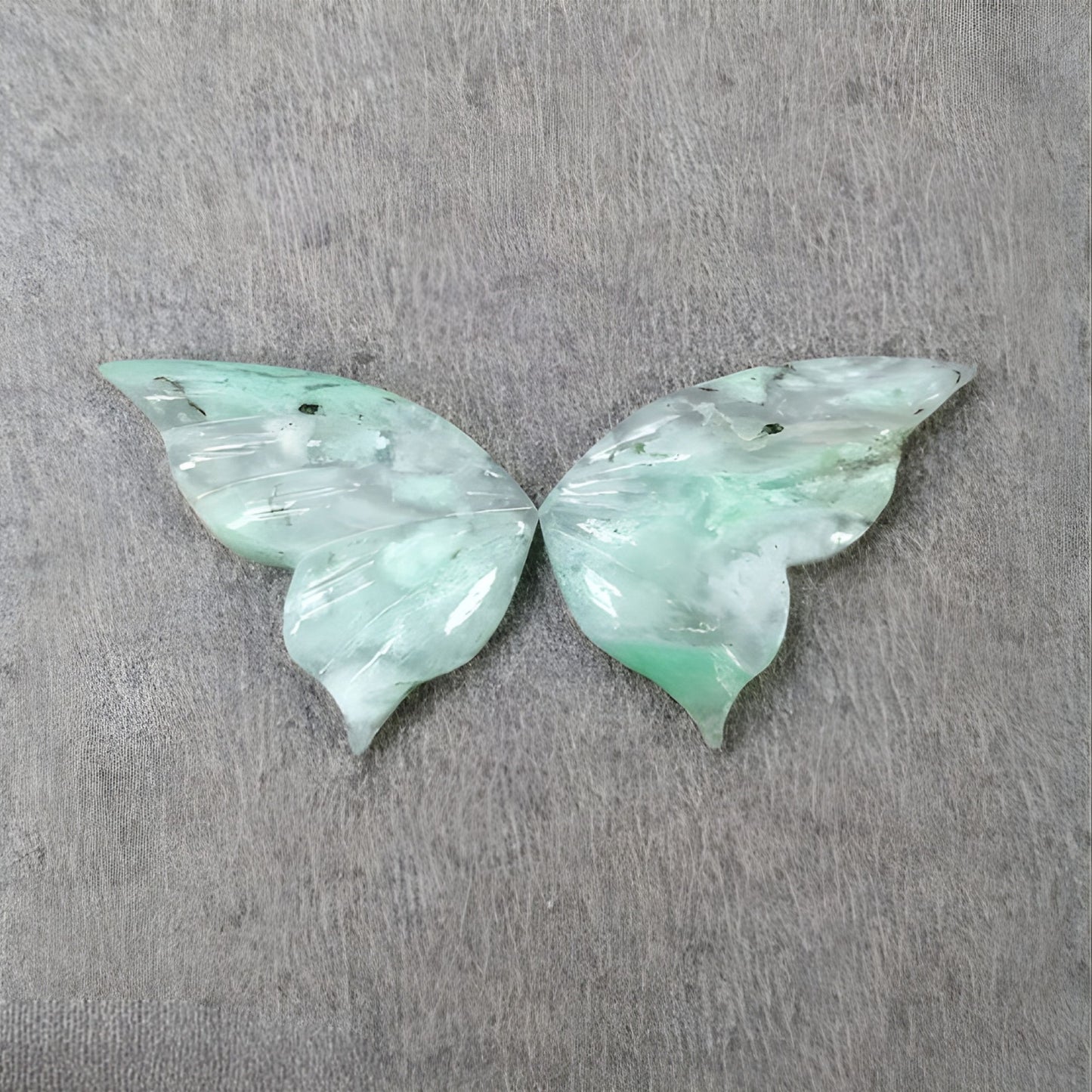 Natural Chrysoprase Gemstone Carving