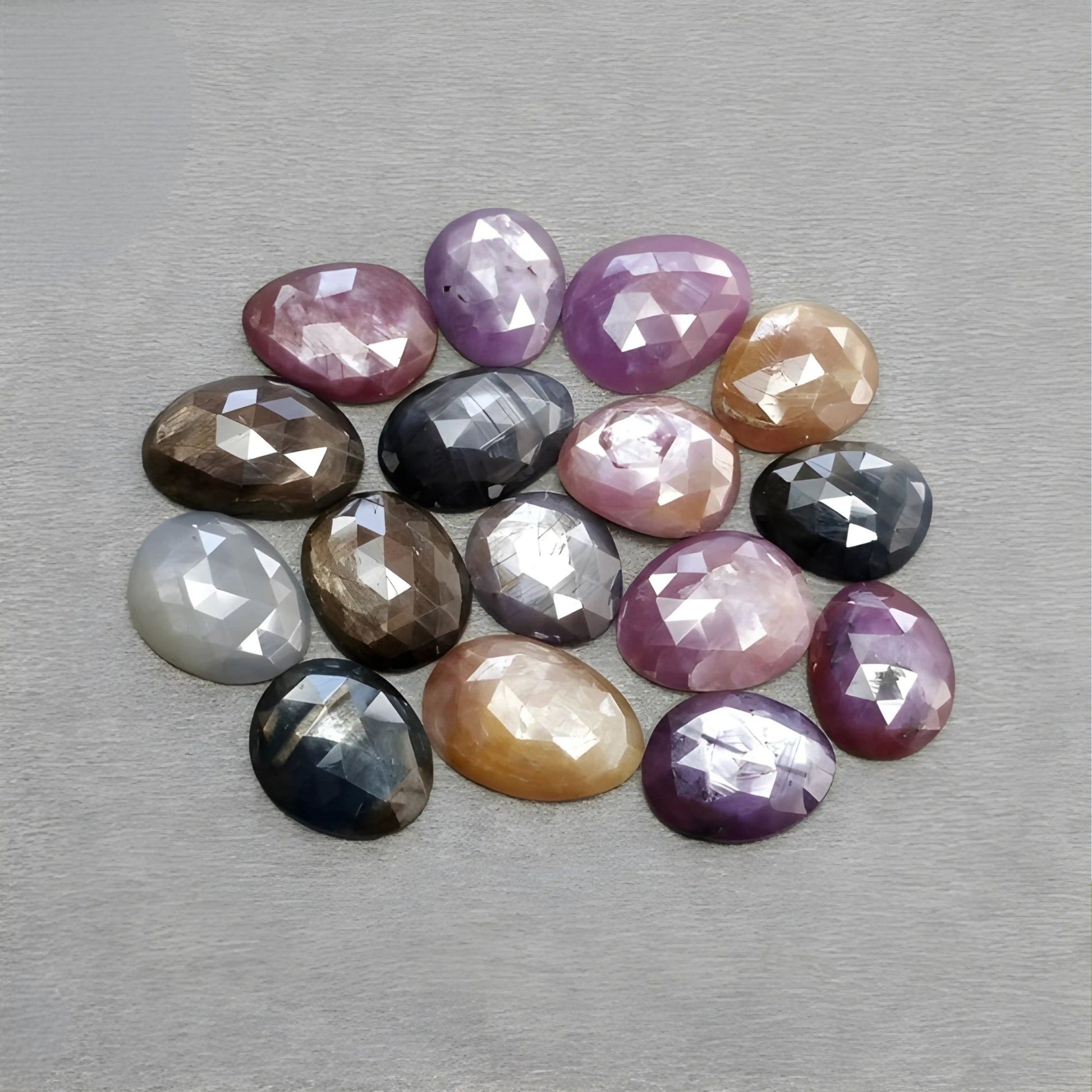 Saphir multi-facettes