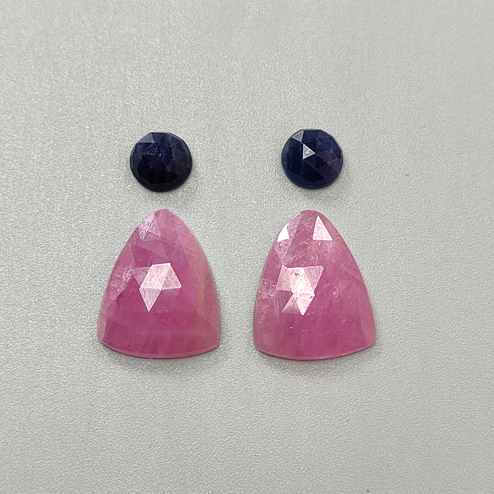 天然多颗蓝宝石