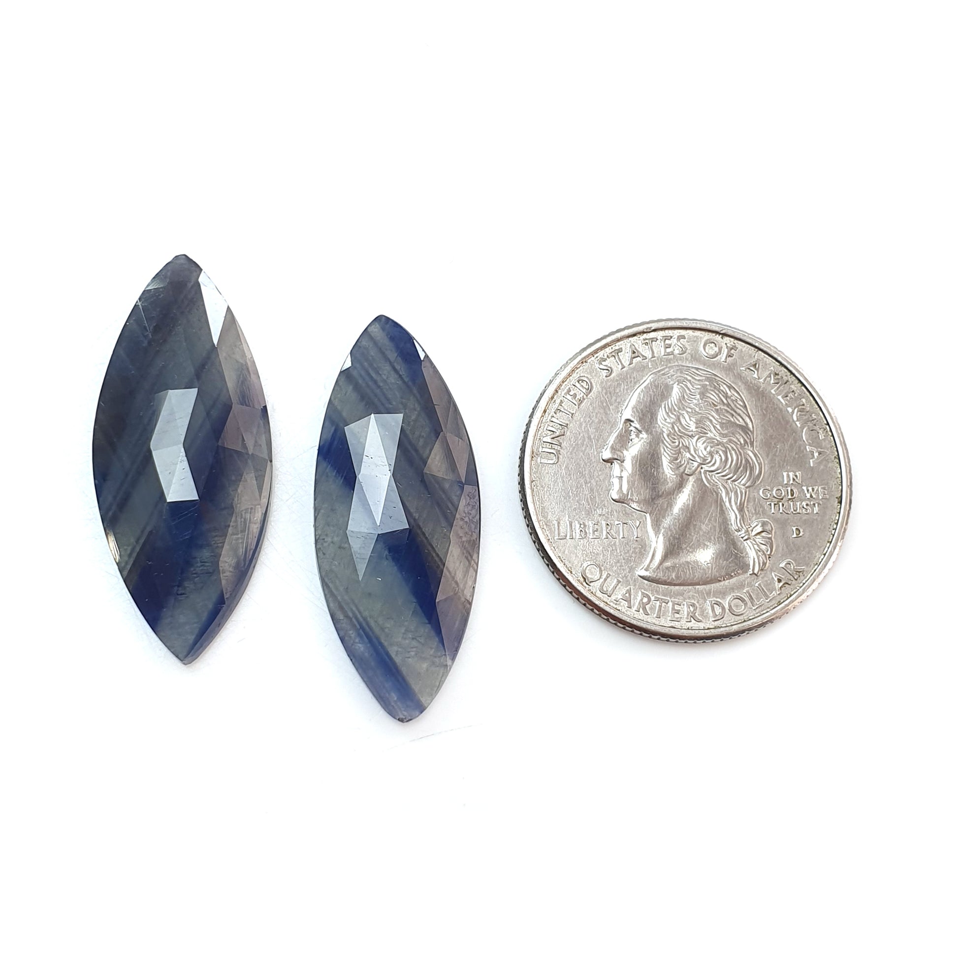 Pierre précieuse de saphir bicolore