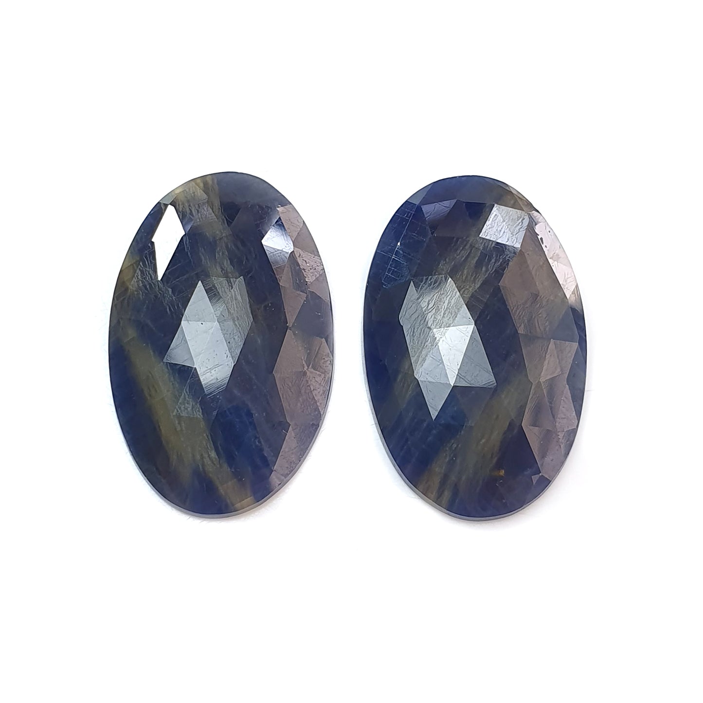 Pietra preziosa di zaffiro naturale