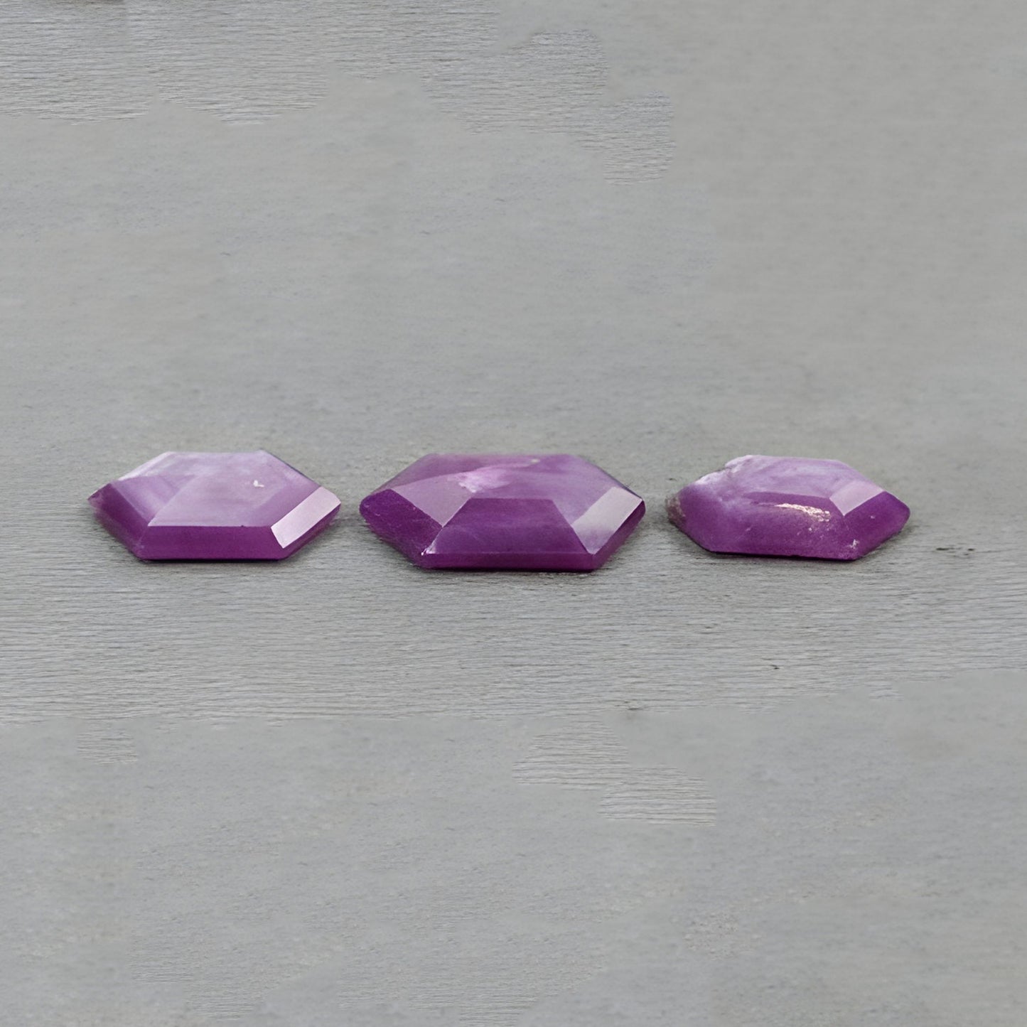 حجر ميلاد شهر سبتمبر