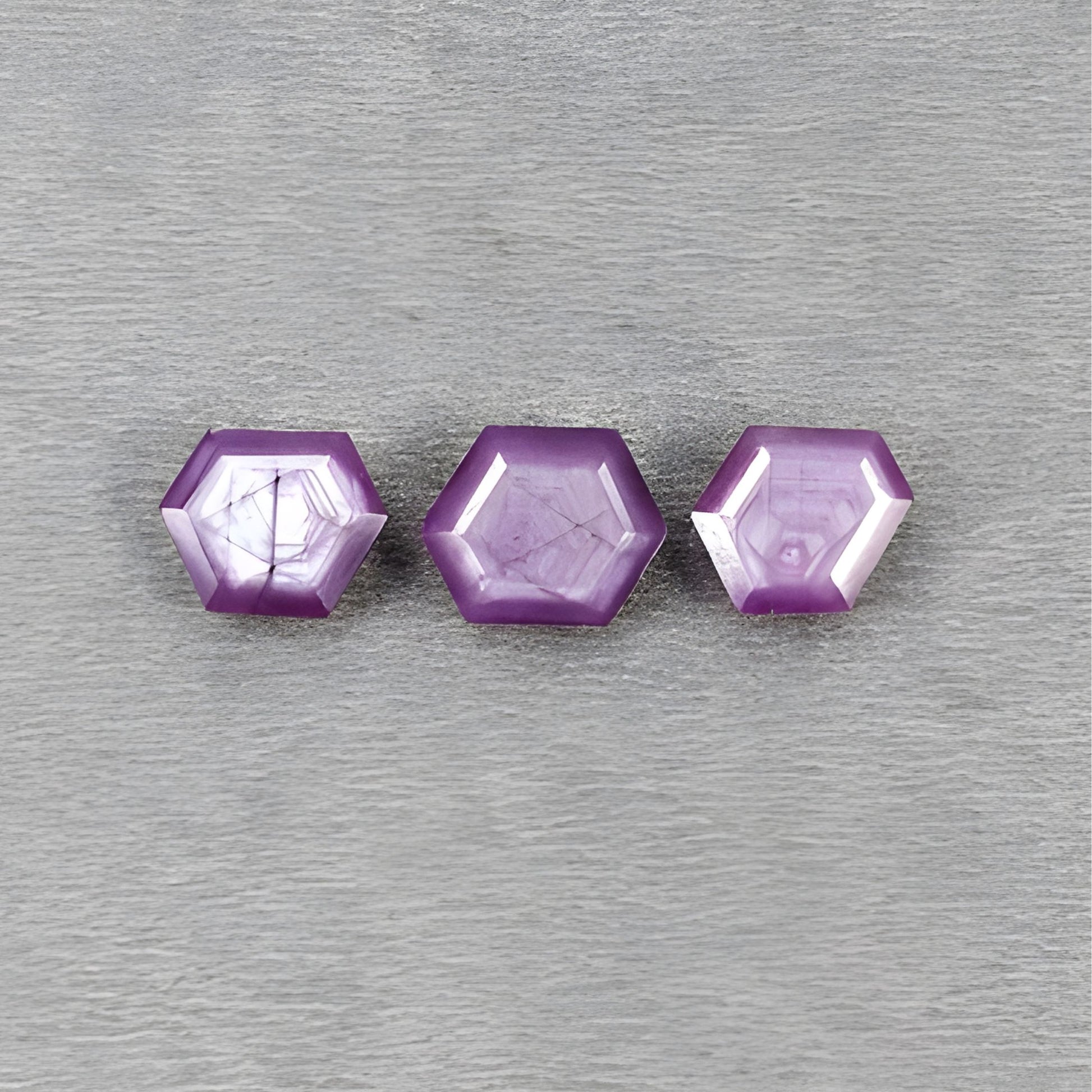 天然未処理の宝石サファイア