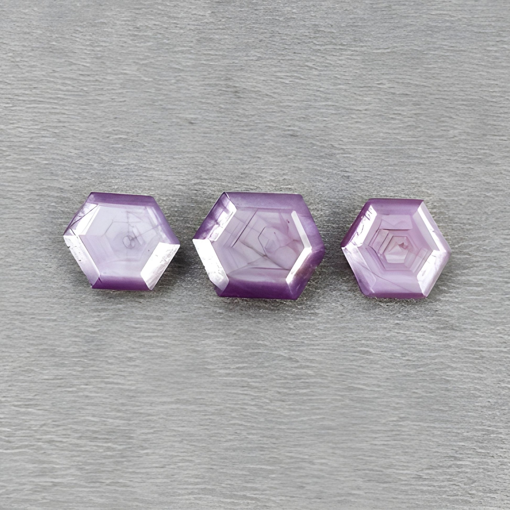 天然未処理の宝石サファイア