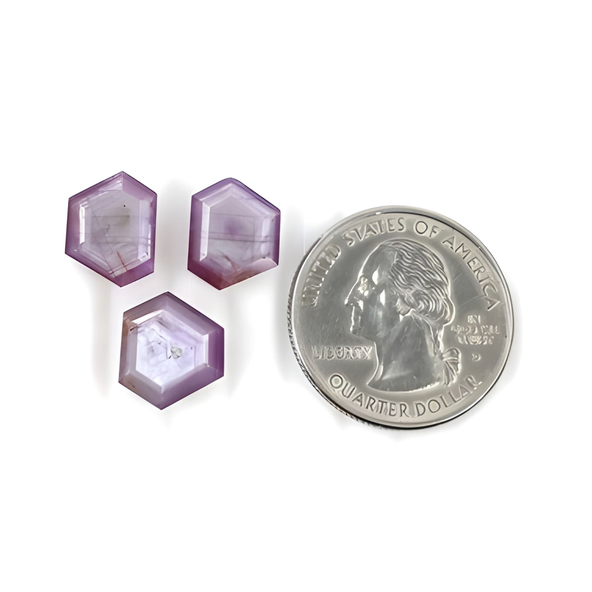 サファイアのファセットカットの宝石