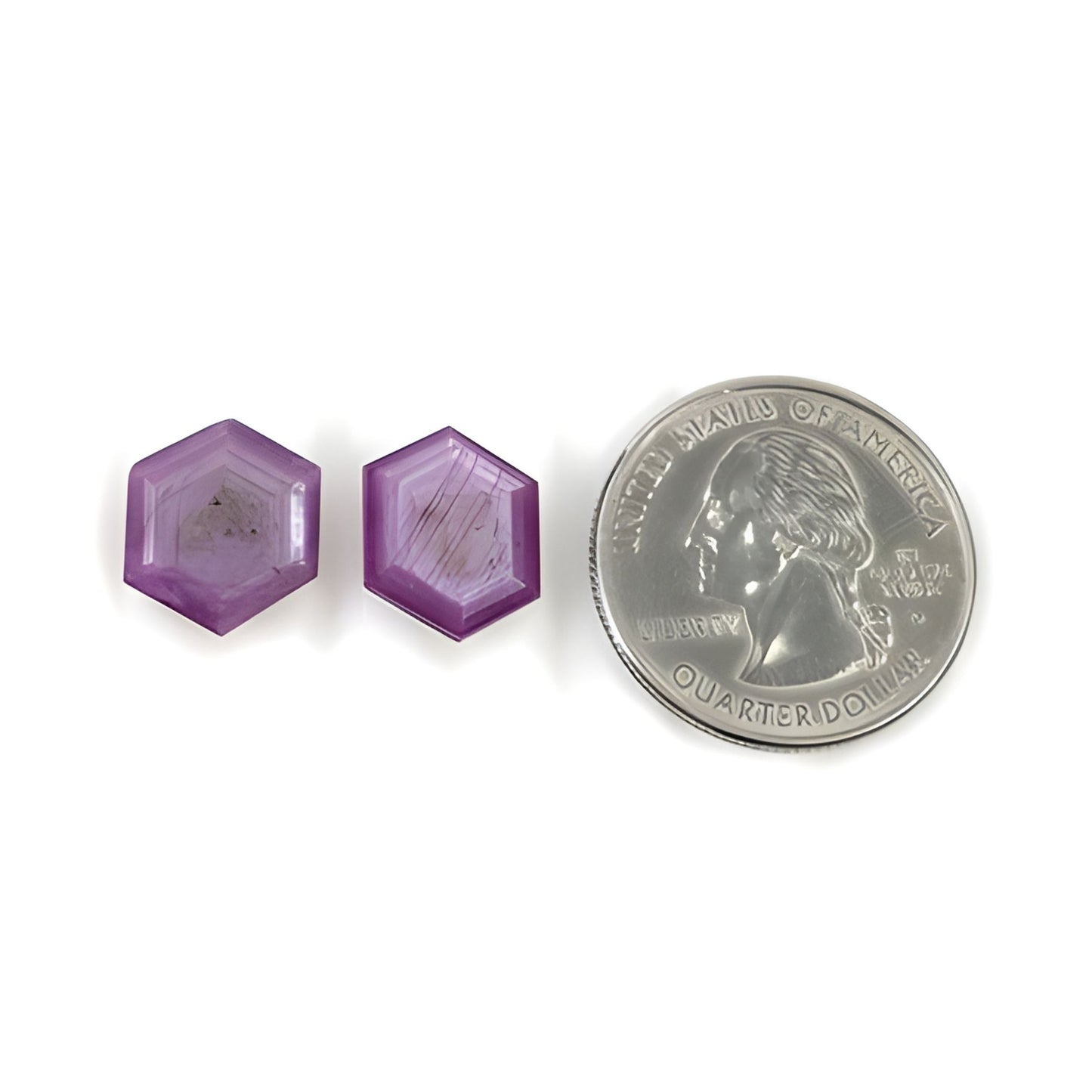 rubis taillé à facettes pour la joaillerie