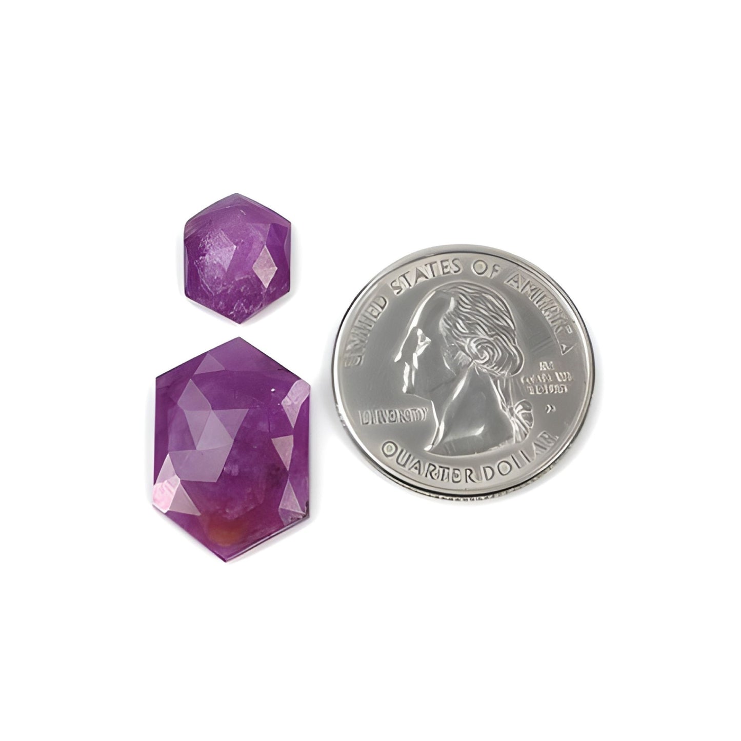 ルビーローズカットの宝石