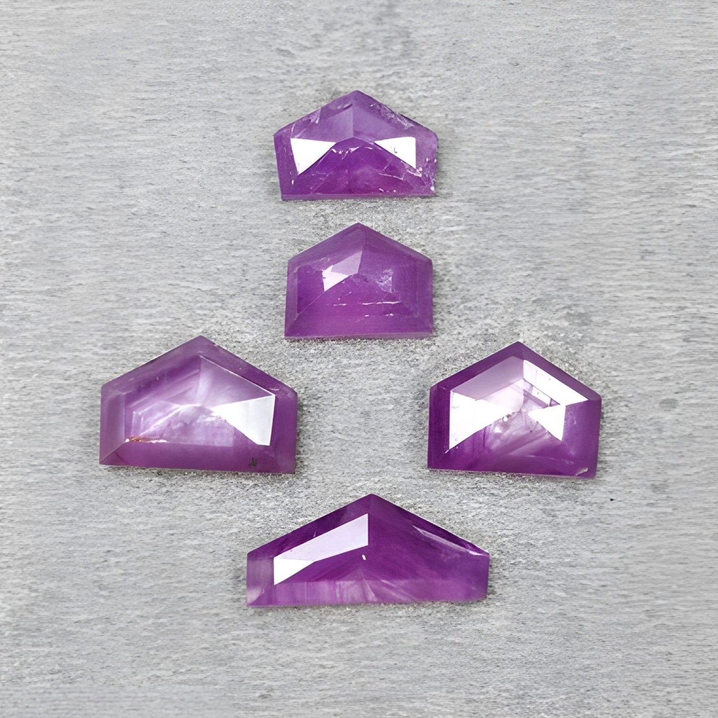 天然未经处理的宝石红宝石