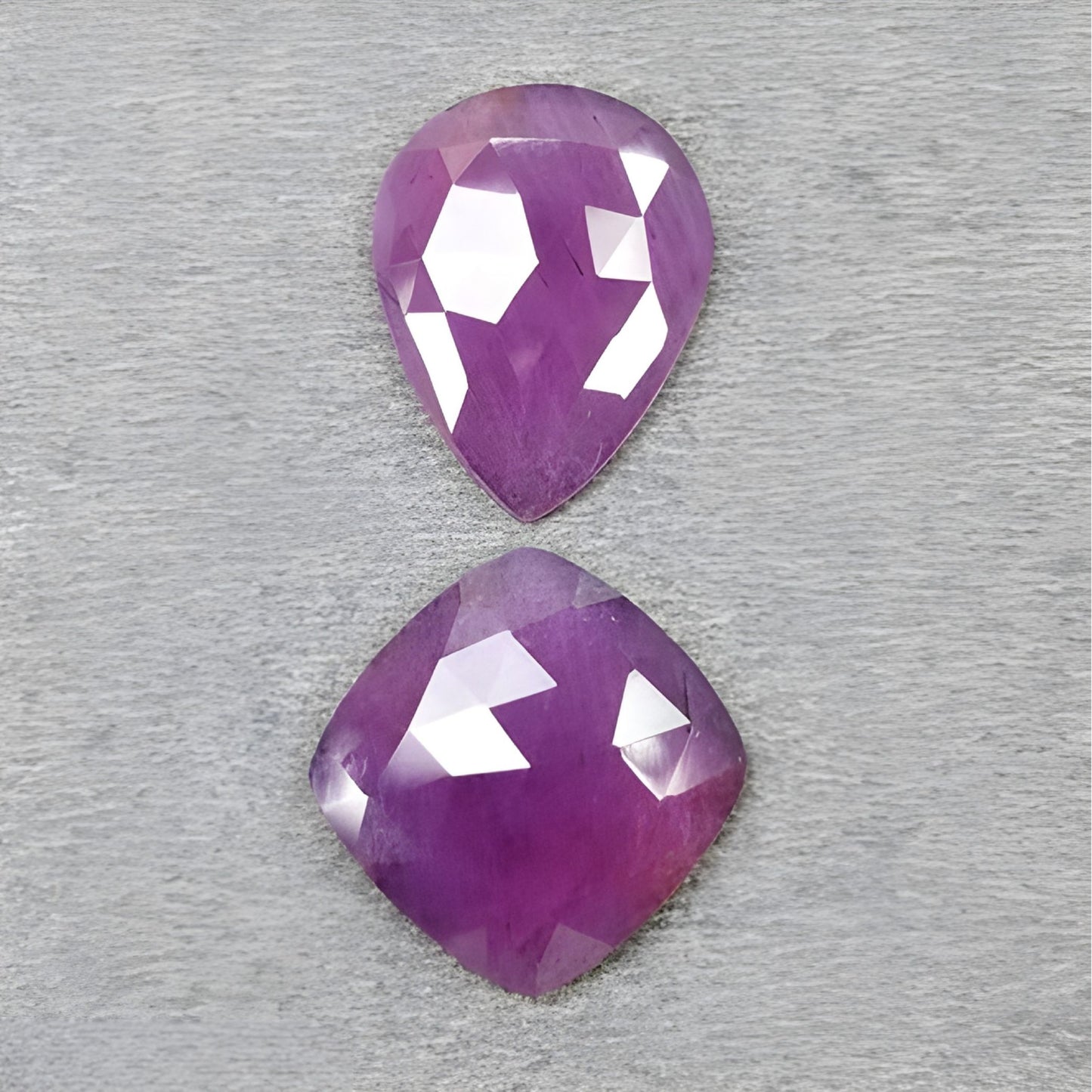 天然未经处理的宝石蓝宝石