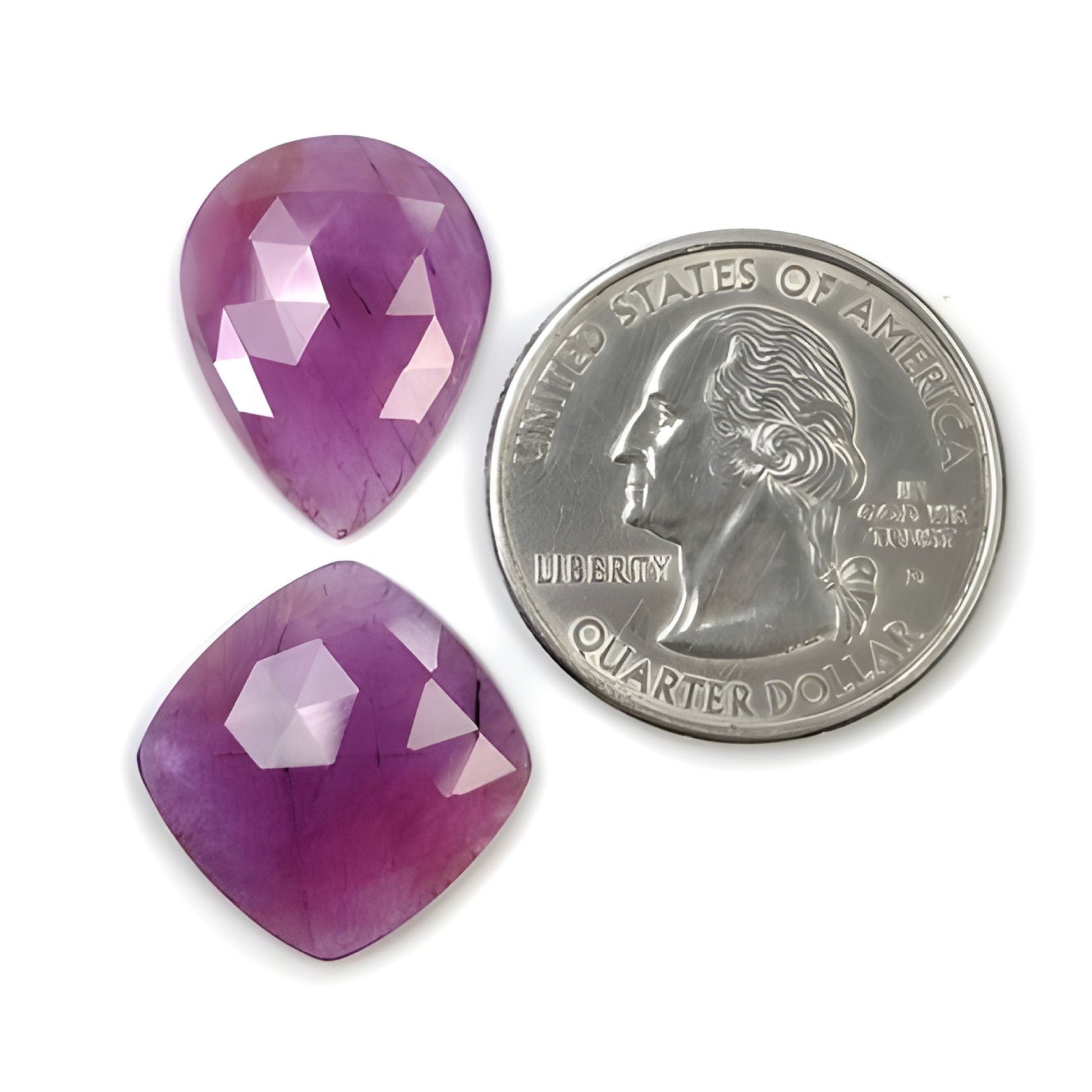 サファイアクッション、ペアシェイプの宝石