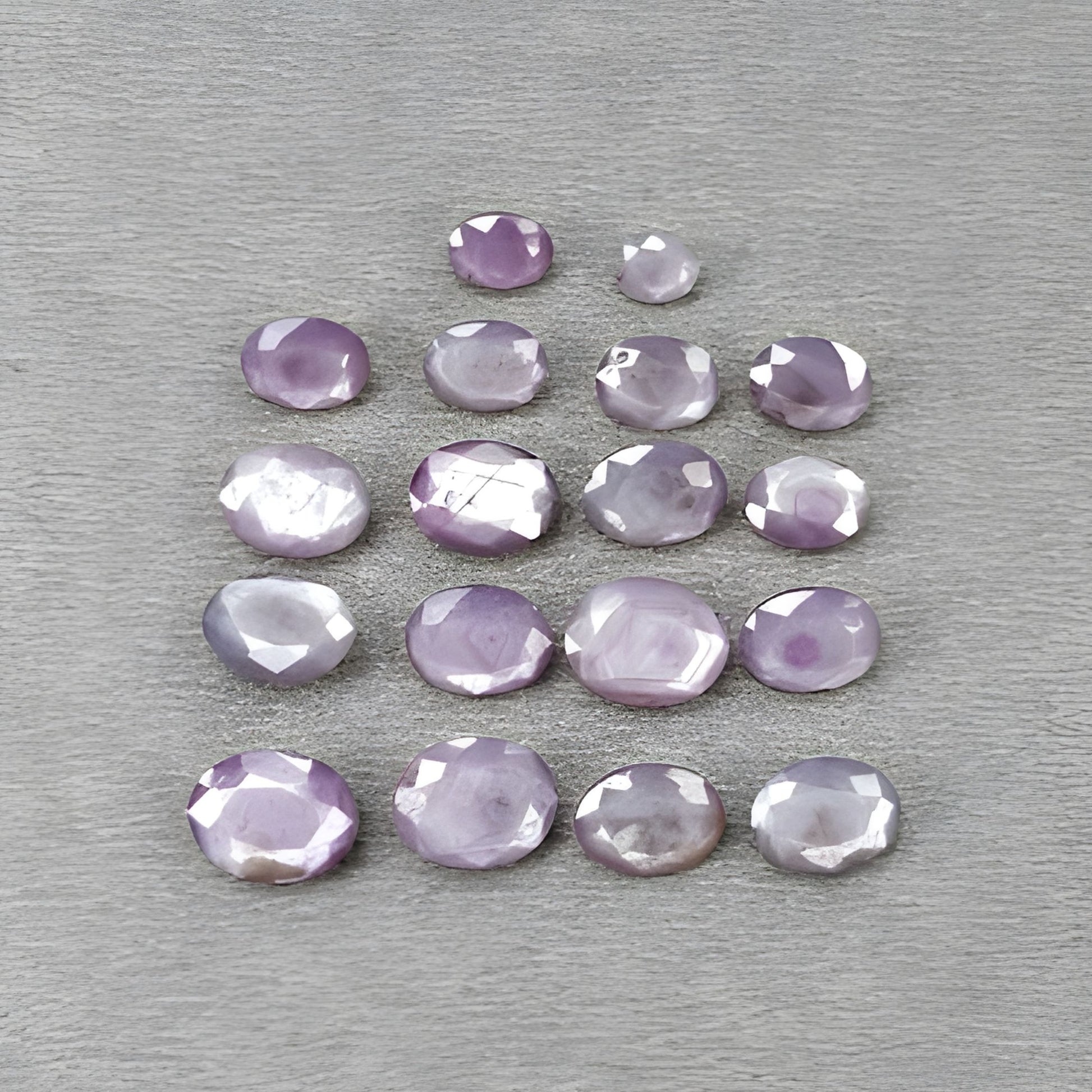 天然未经处理的宝石蓝宝石