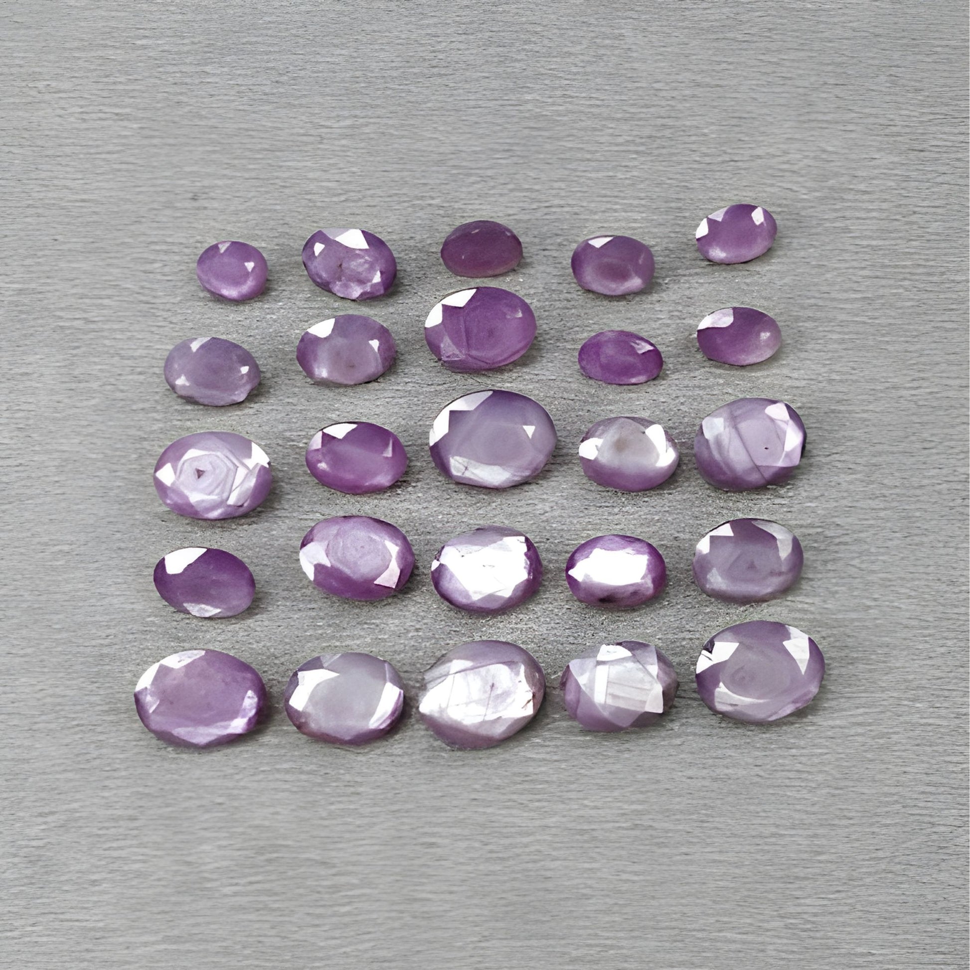 天然未经处理的宝石蓝宝石