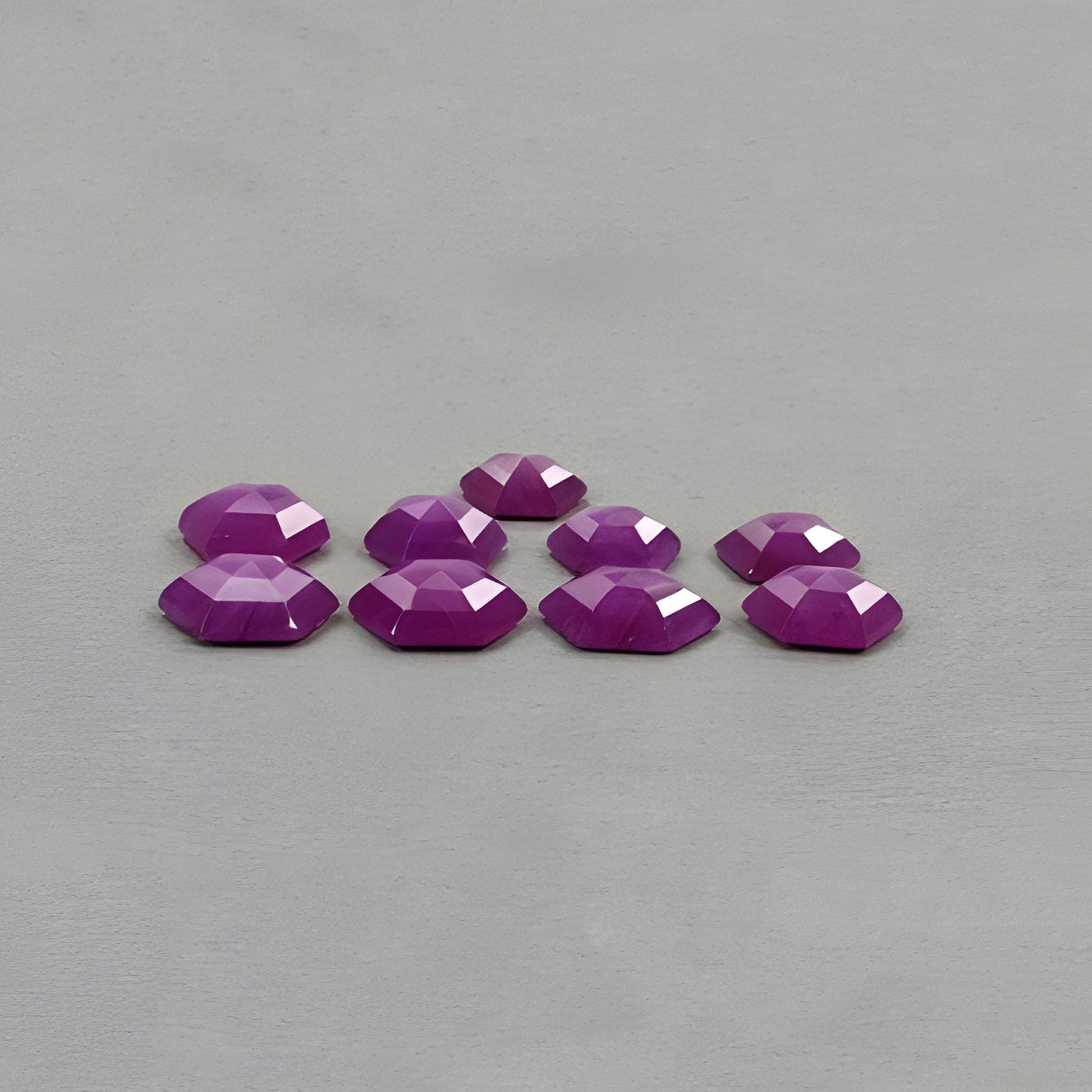 天然未処理の宝石ルビー