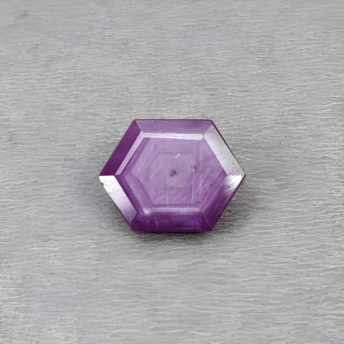 宝石用のルビー