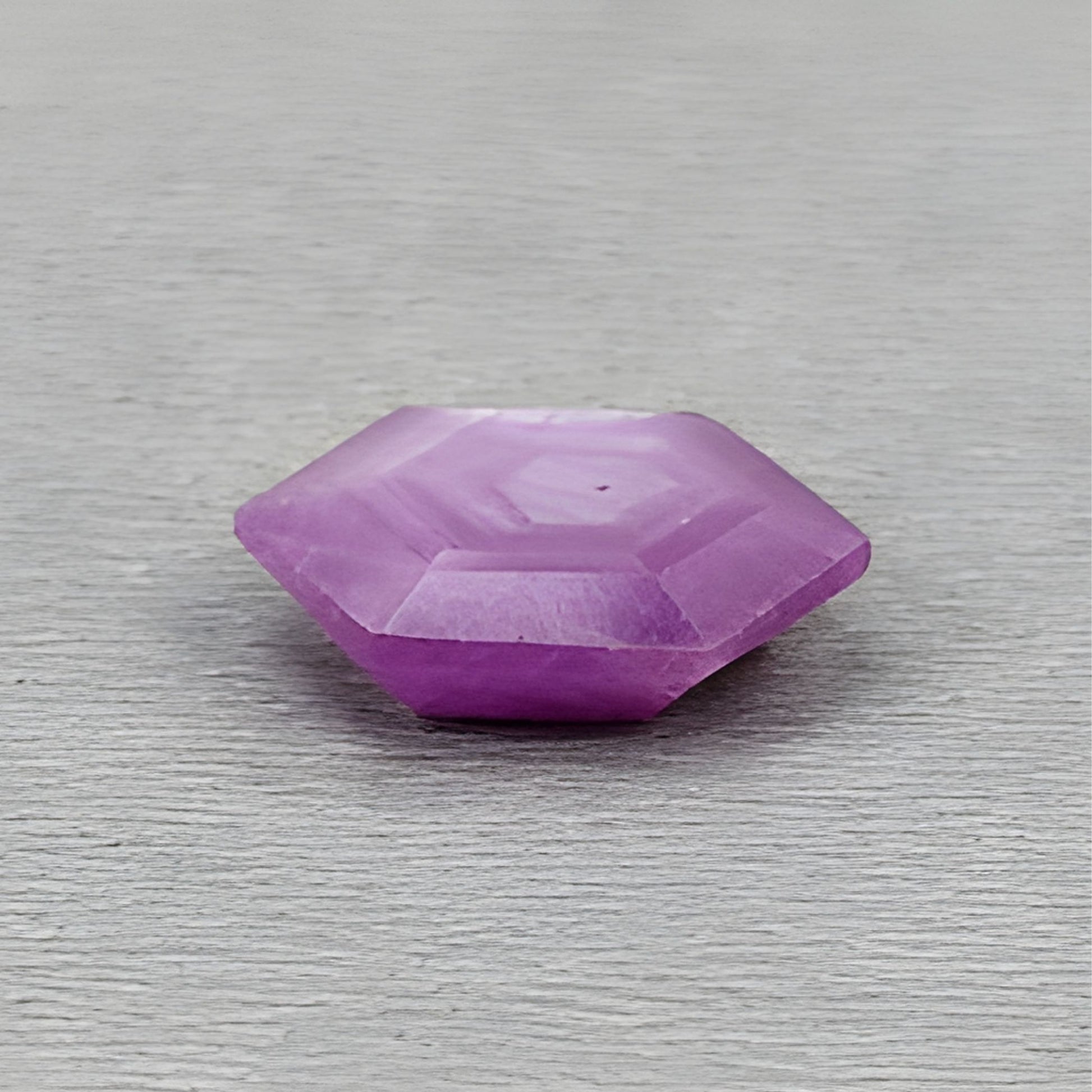 rubino per gioielli taglio sfaccettato