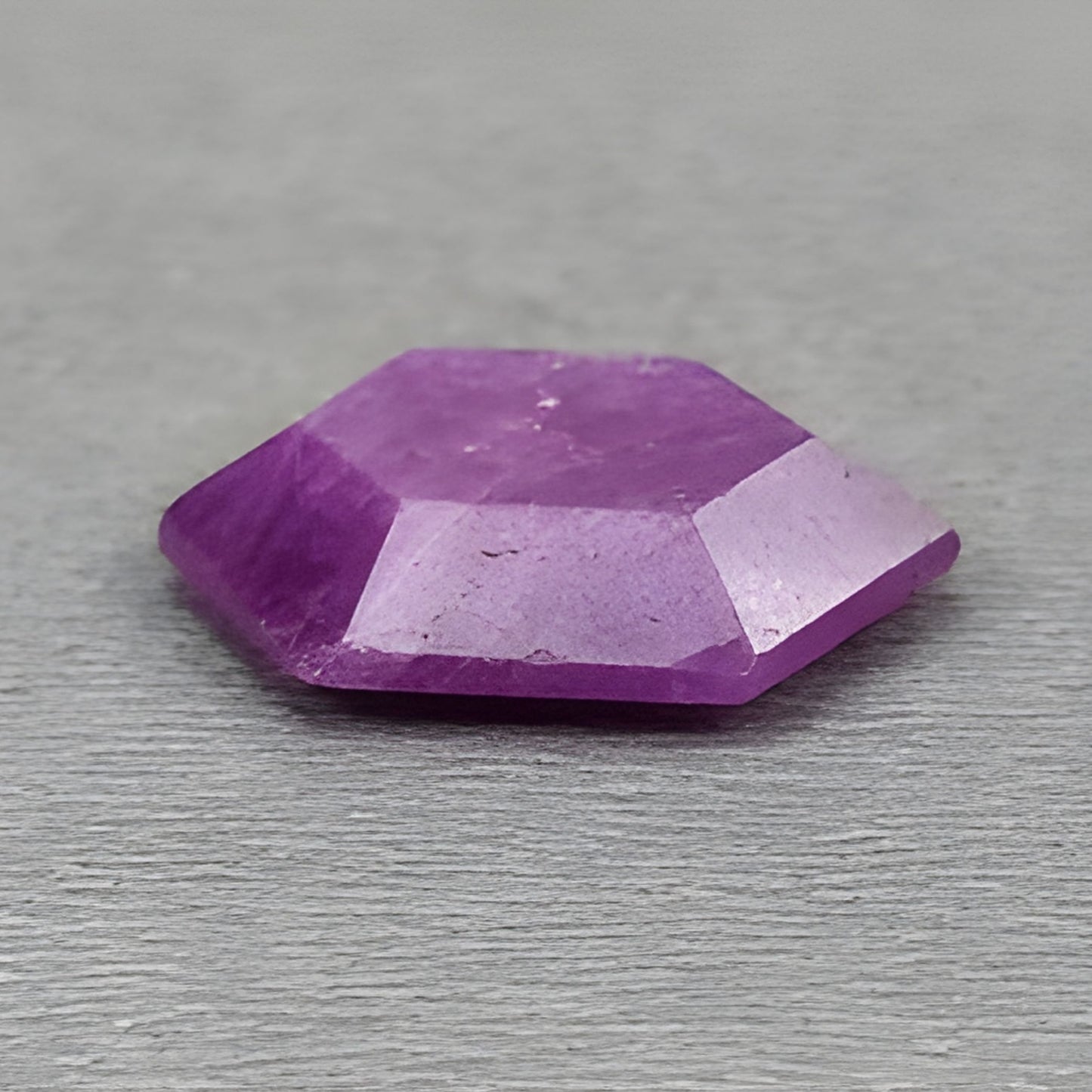 天然未经处理的宝石红宝石