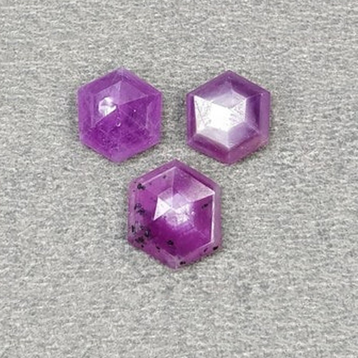 Rubin, facettierter Edelstein