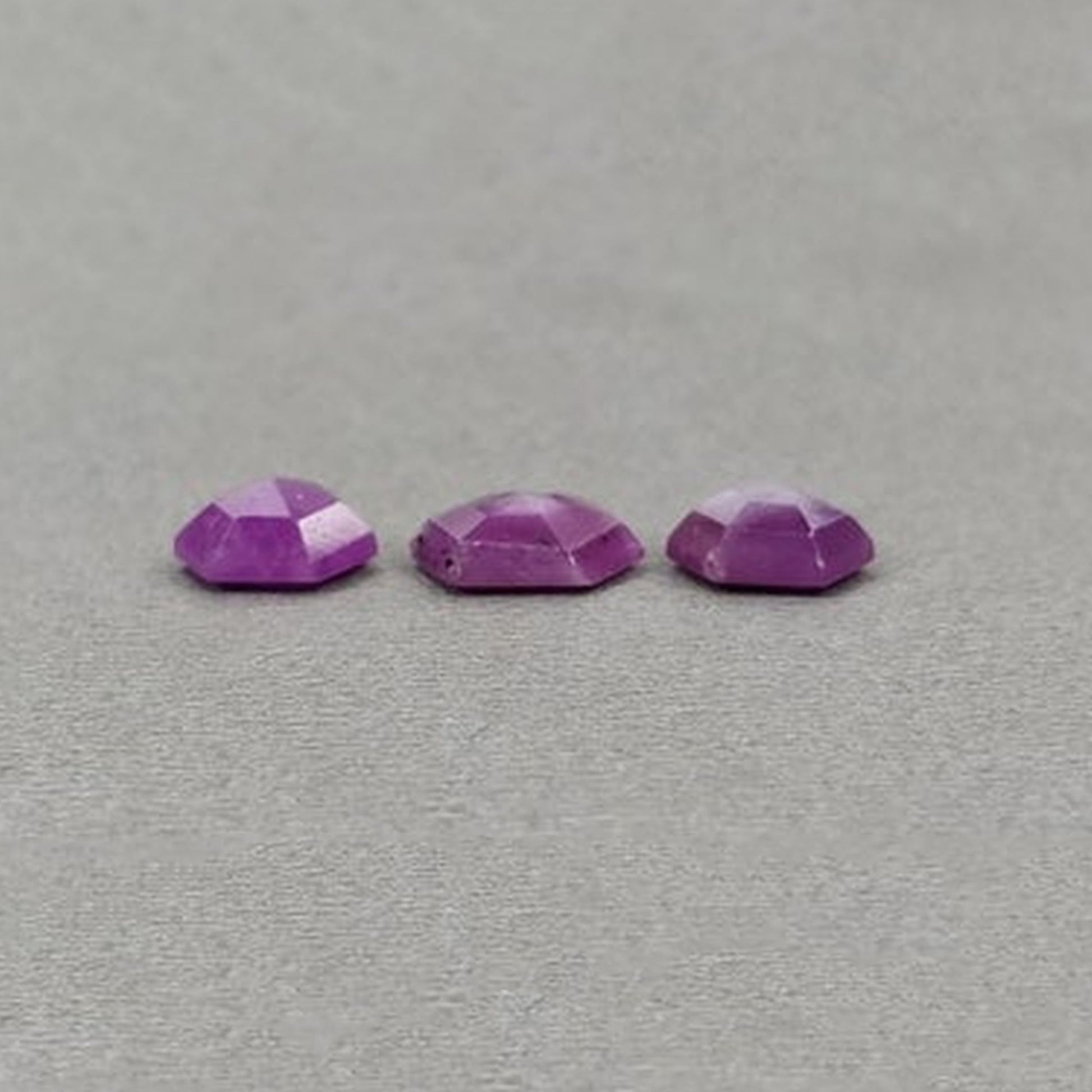 天然未经处理的宝石红宝石