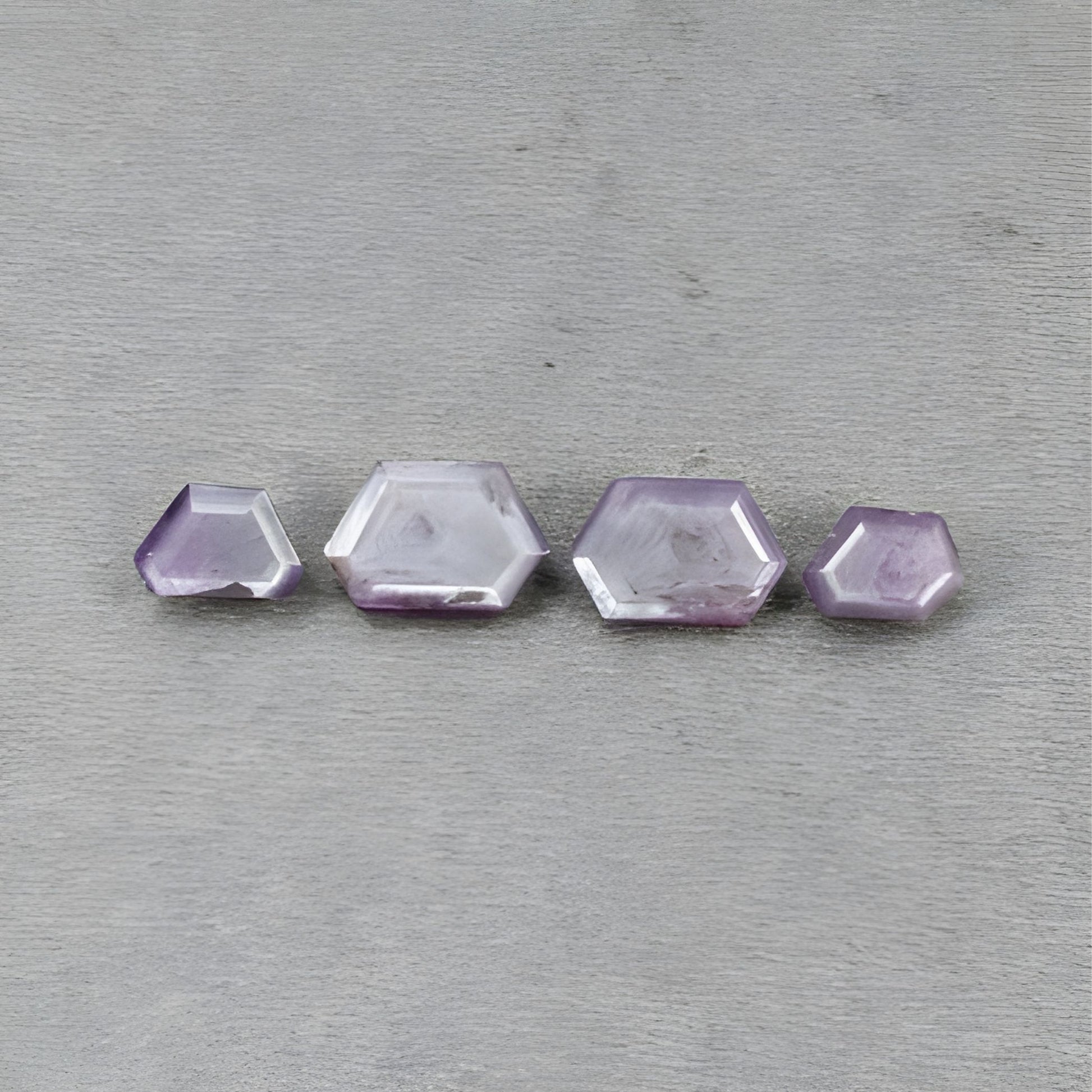 天然未処理の宝石サファイア