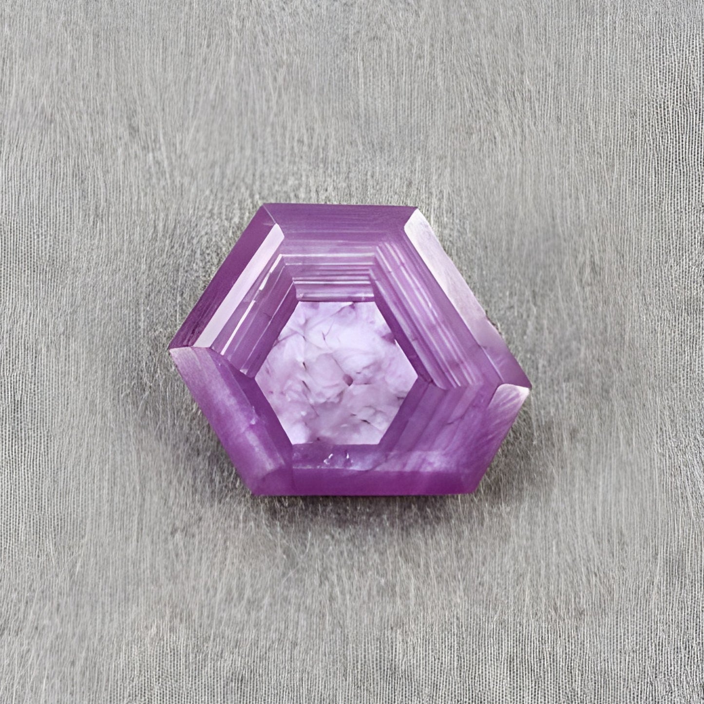 rubis, pierre précieuse naturelle