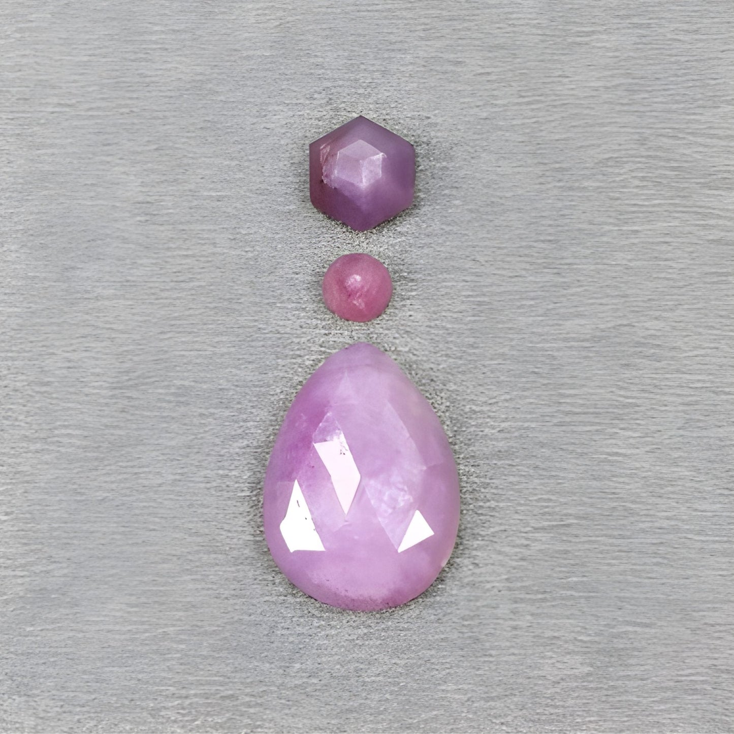 天然未処理の宝石サファイア