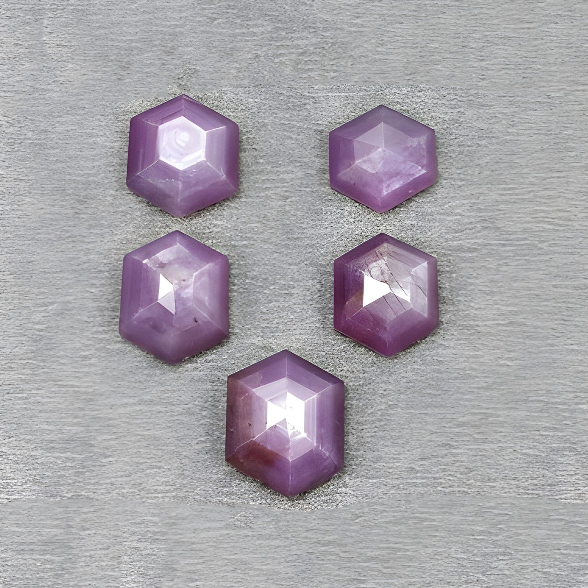 天然の未処理サファイア宝石