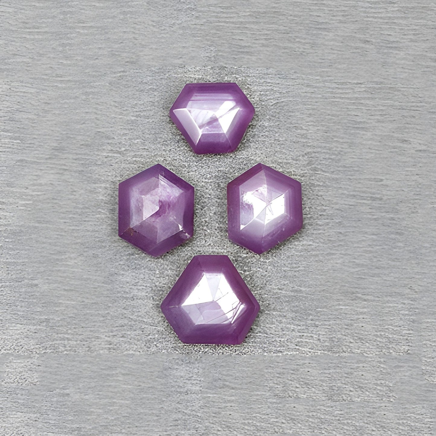 ラズベリーサファイア 六角形ファセットカット