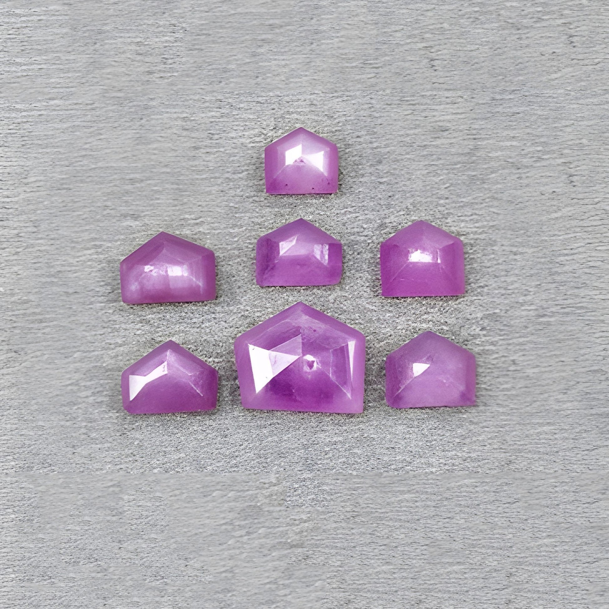 natürlicher, unbehandelter Rubin-Edelstein