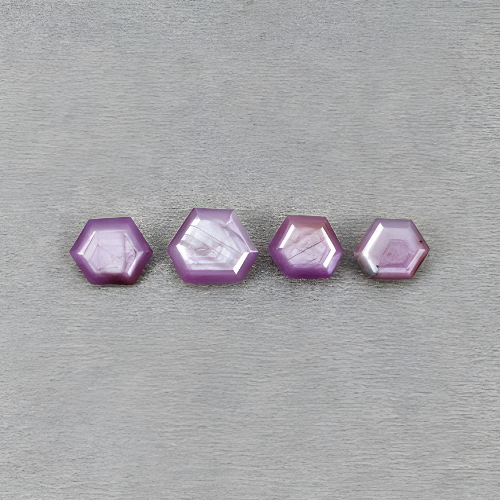 天然未処理の宝石サファイア