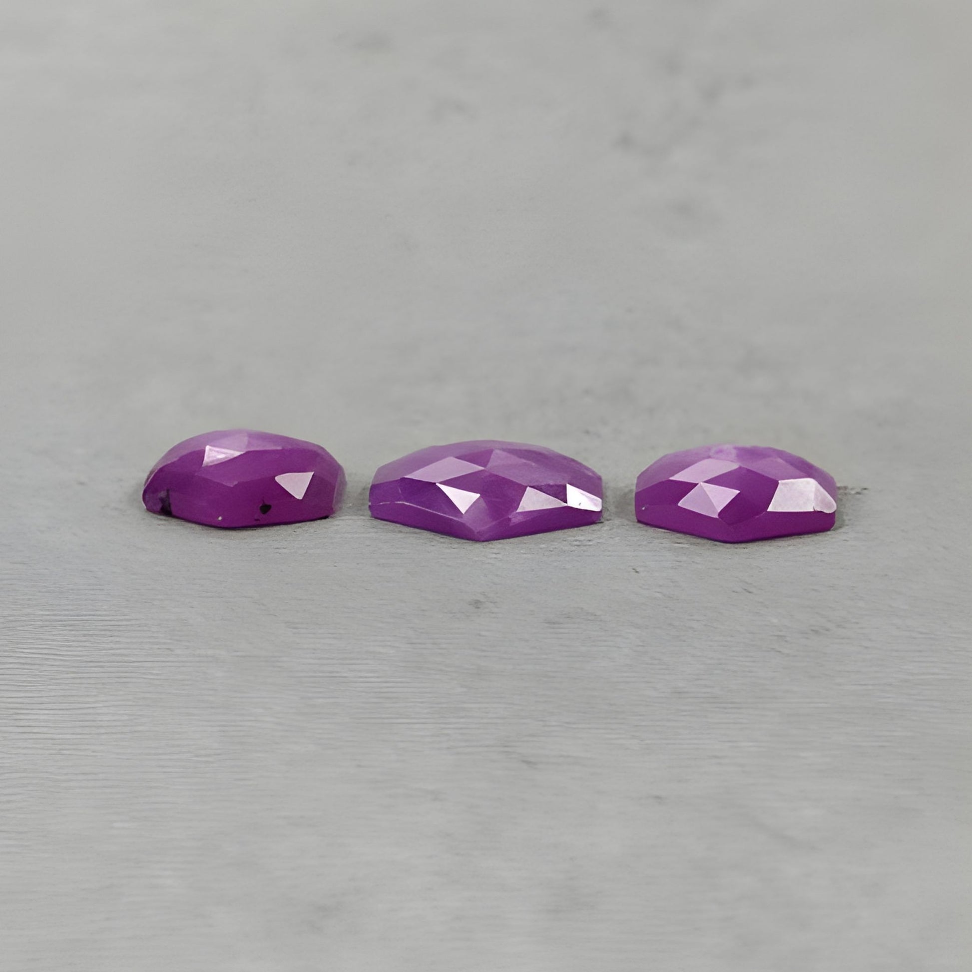 natürlicher Edelstein Rubin