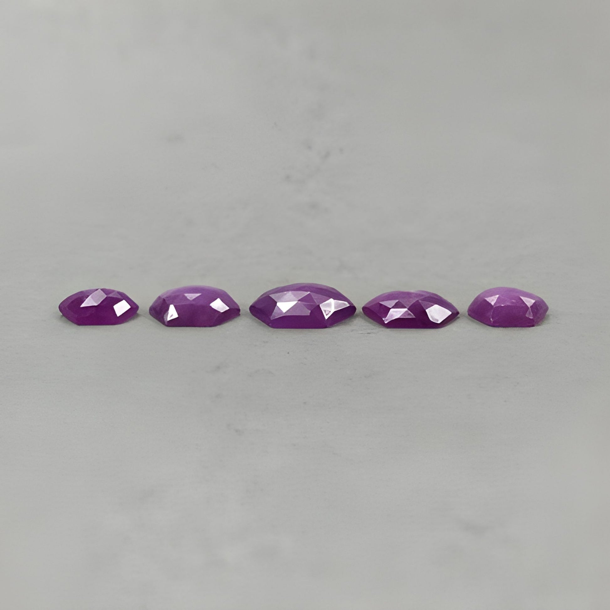 宝石用のルビー