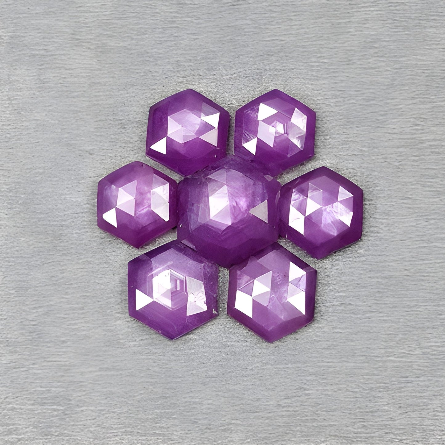 宝石用のルビー