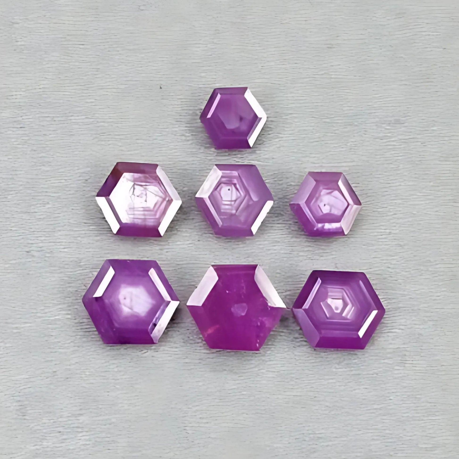 天然未经处理的宝石红宝石