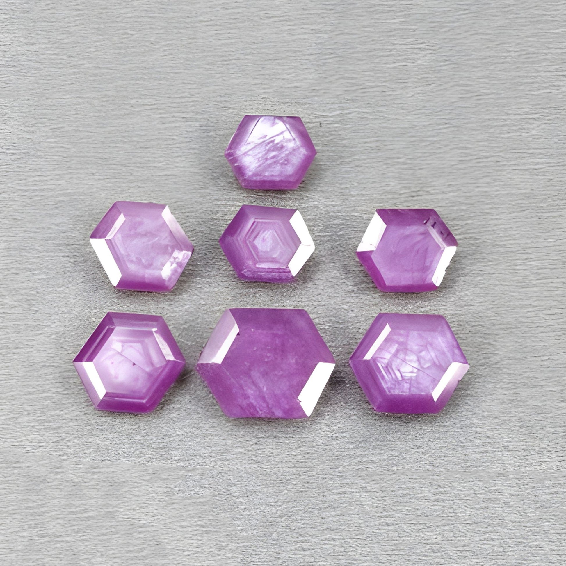 ラズベリールビー六角形ステップカット