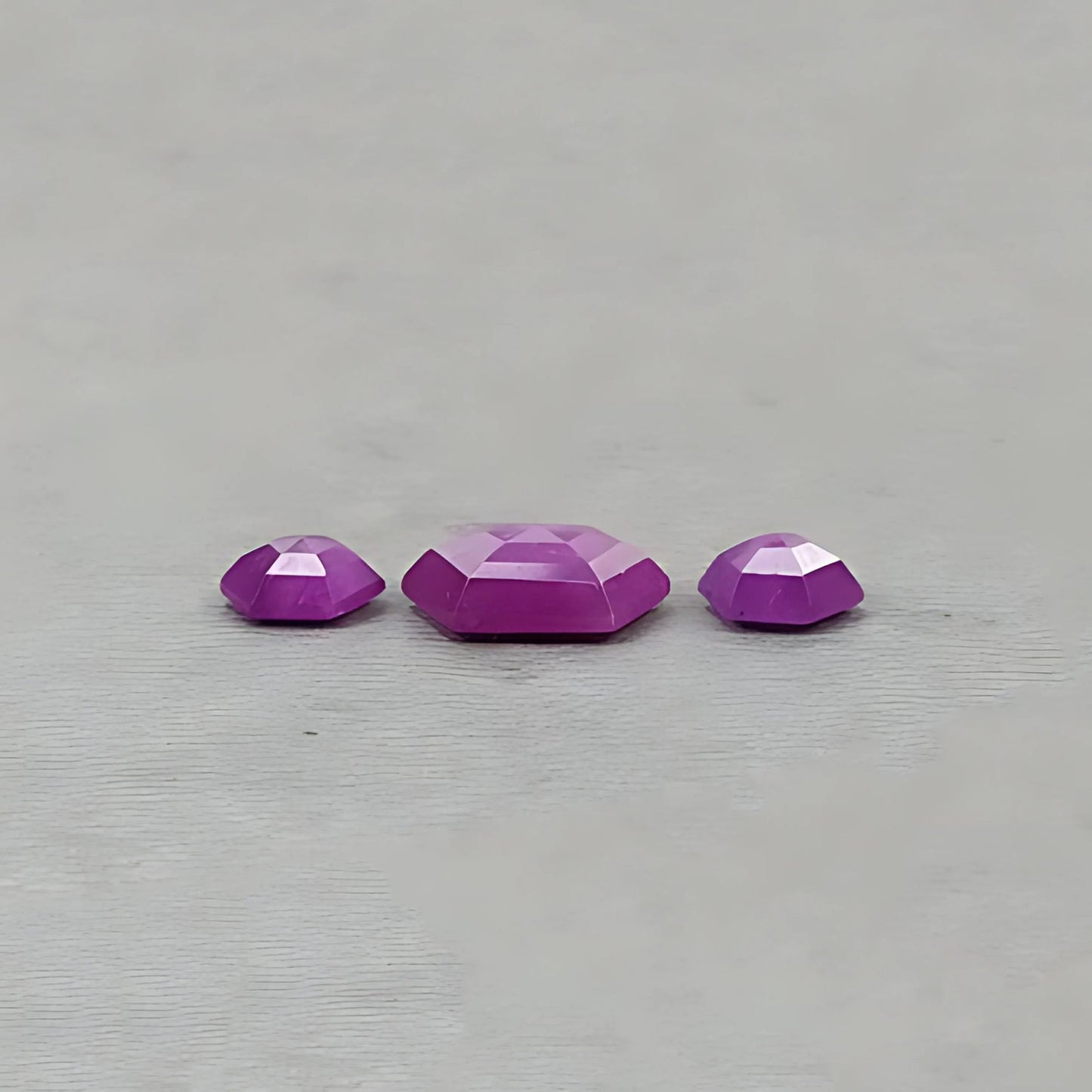 宝石用のルビー