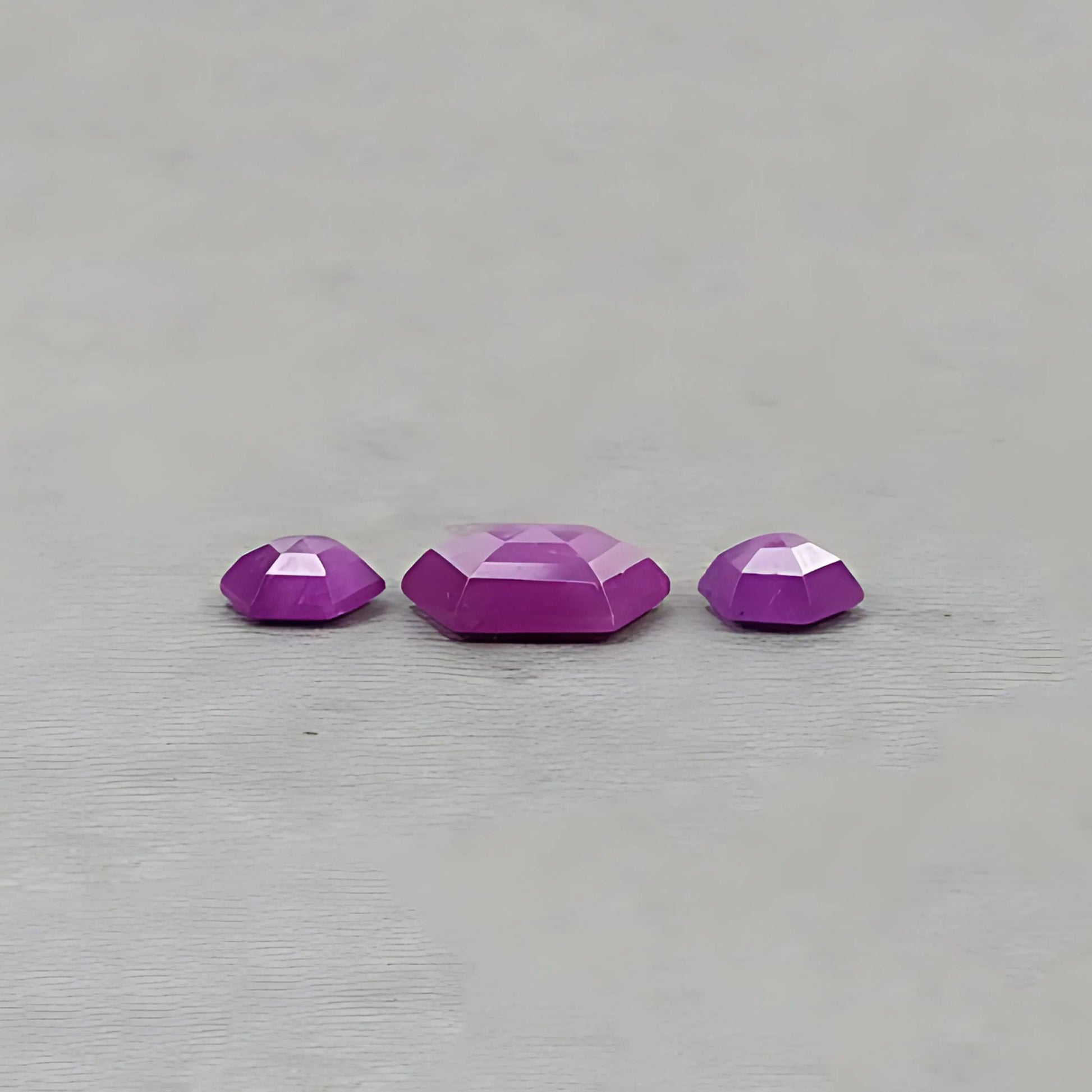 宝石用のルビー