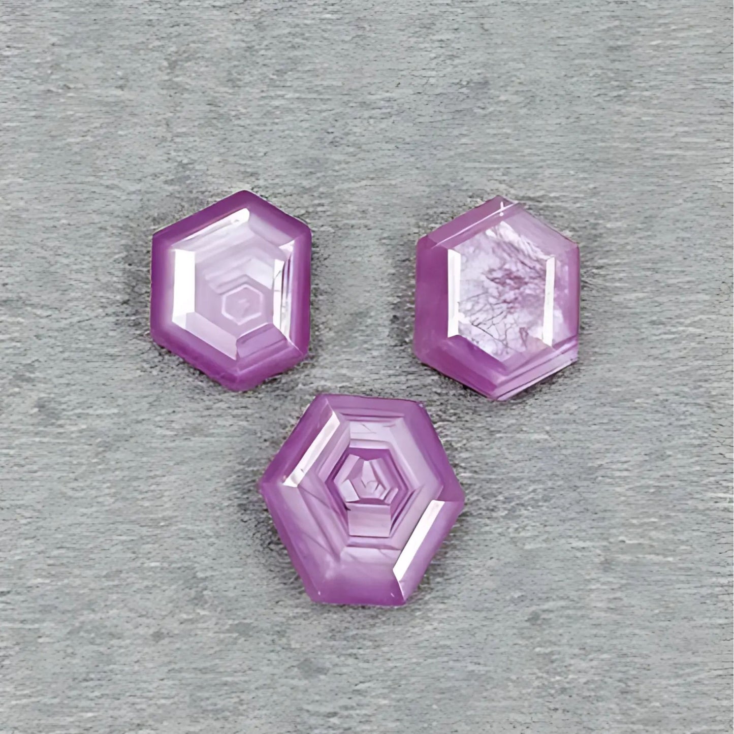 حجر الميلاد لشهر يوليو