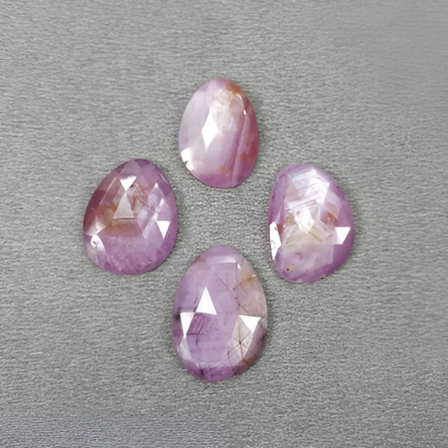 حجر ميلاد شهر يوليو