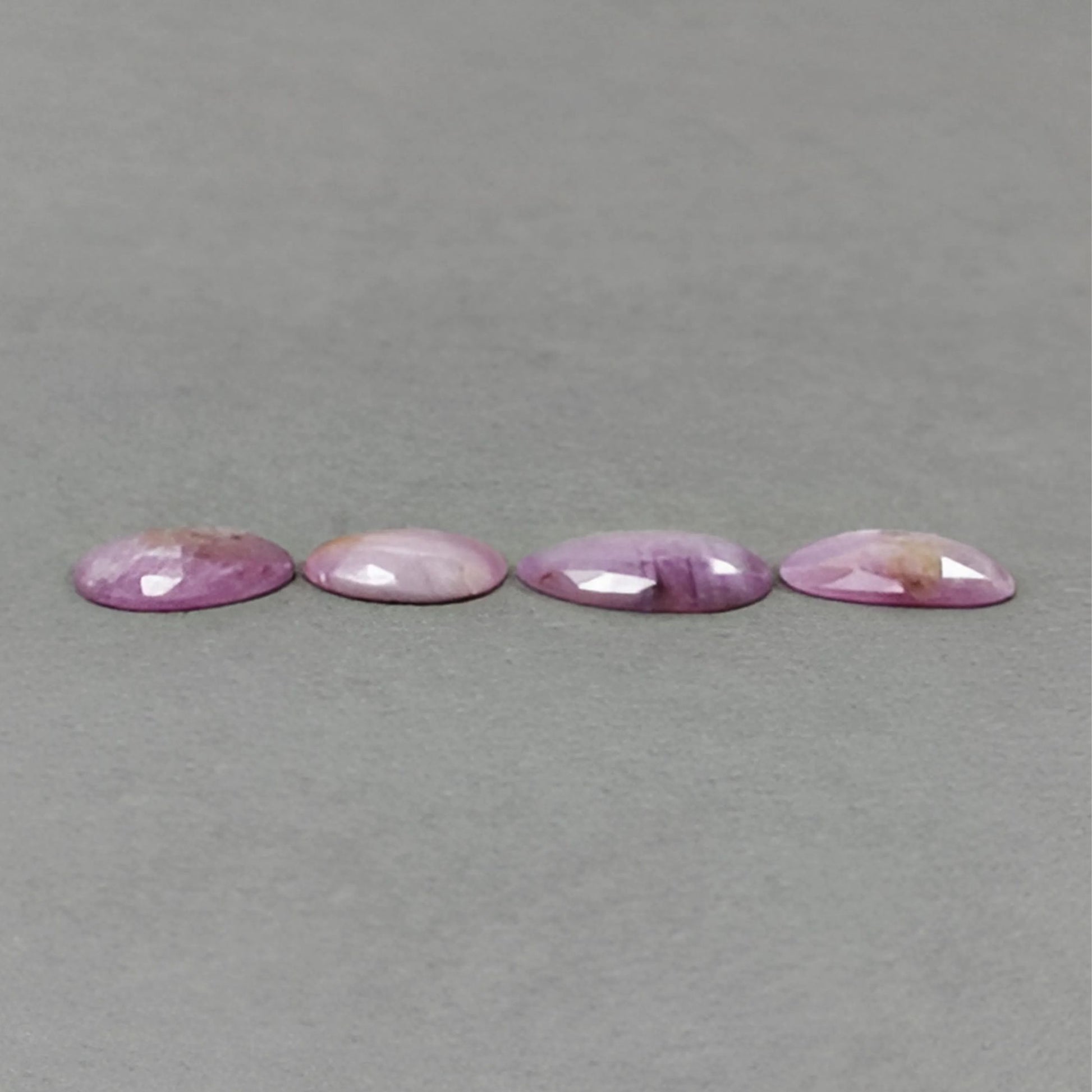 天然の未処理ルビー宝石