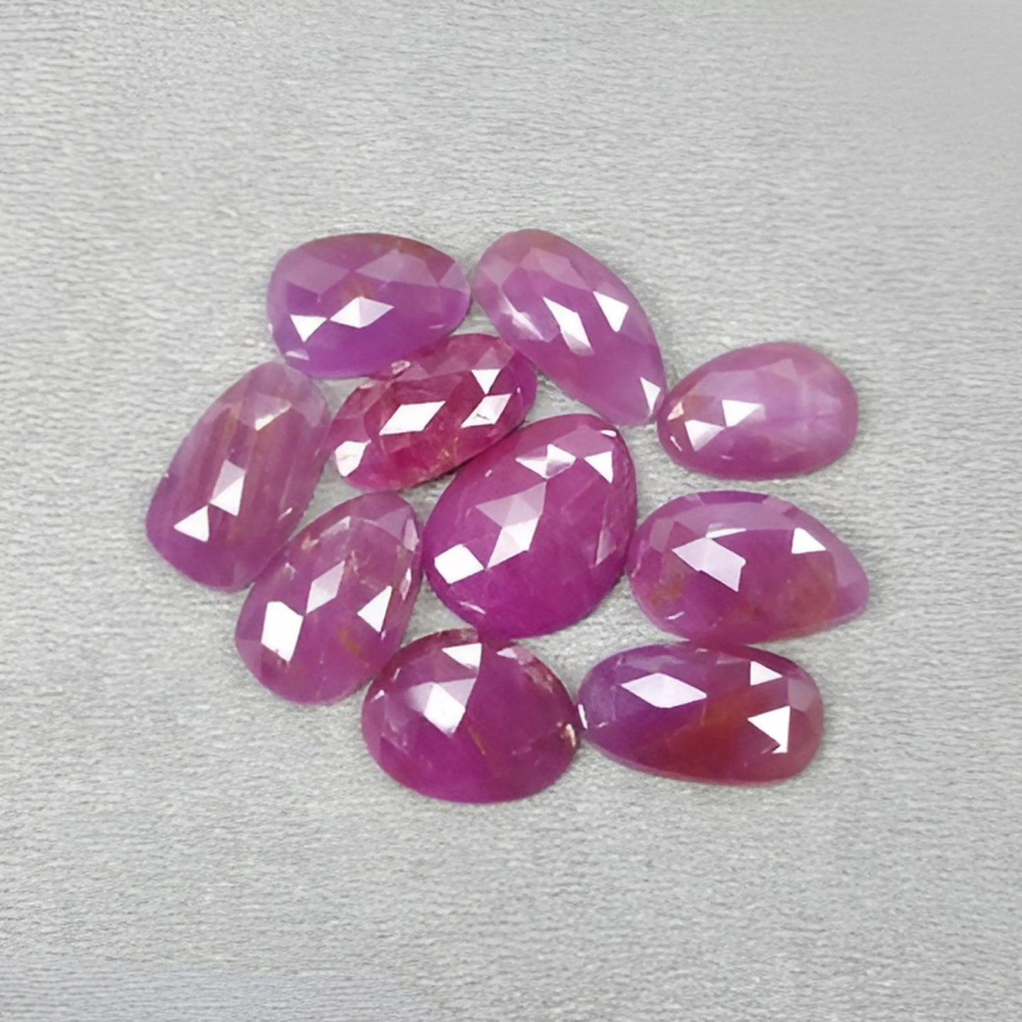 宝石用のルビー