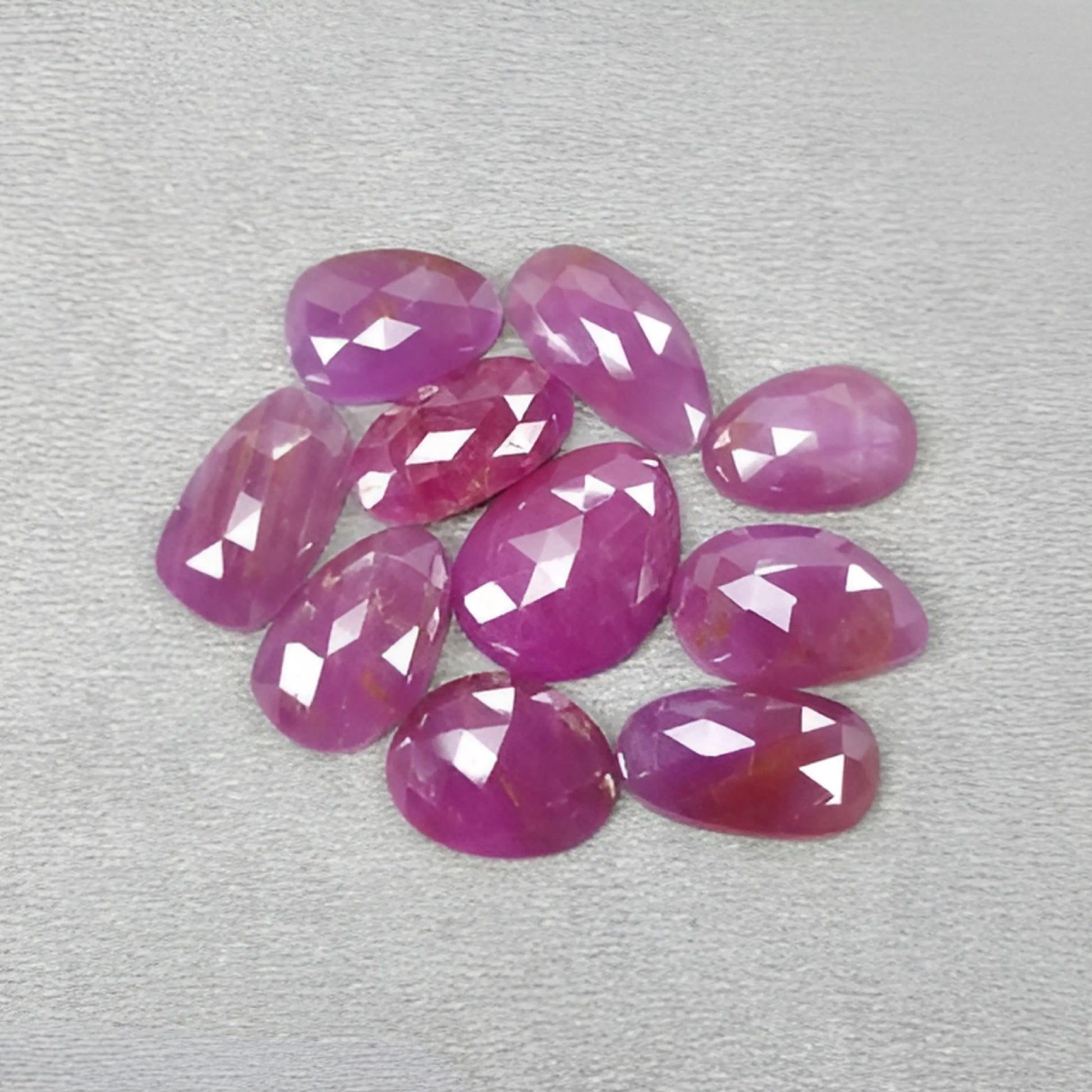 宝石用のルビー