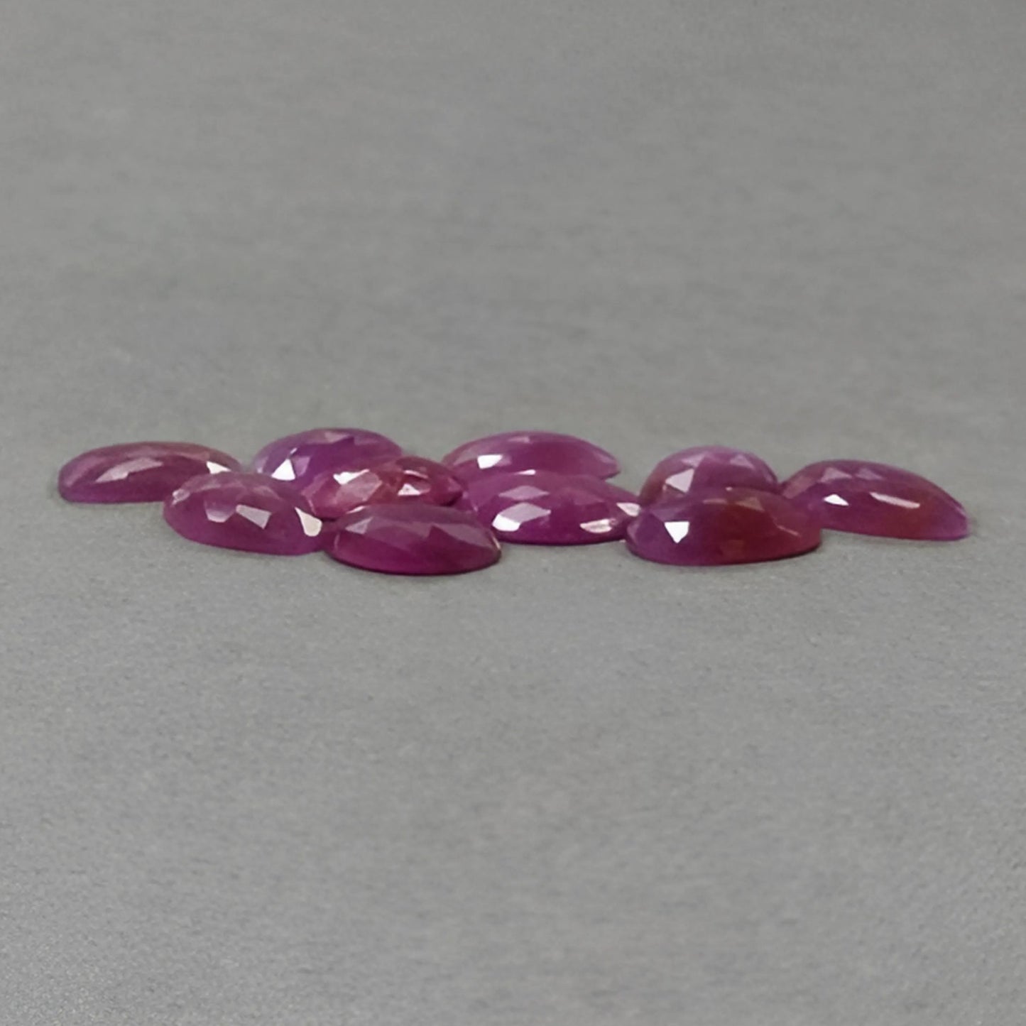 حجر ميلاد شهر يوليو