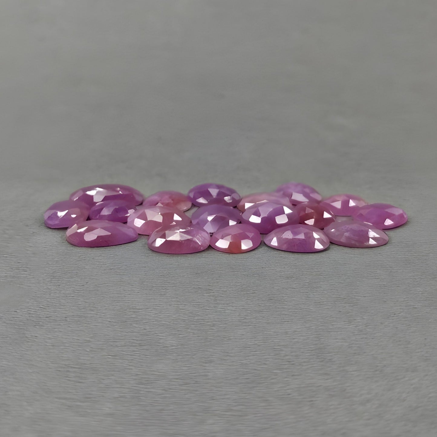 宝石用のルビー