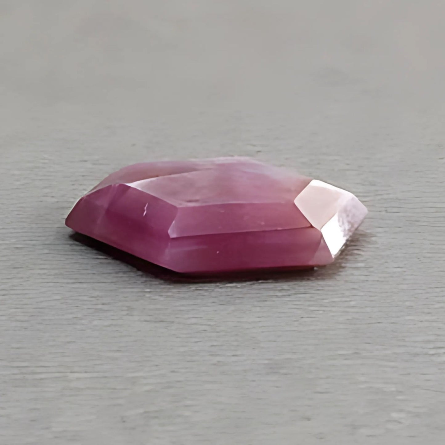 saphir, pierre précieuse naturelle