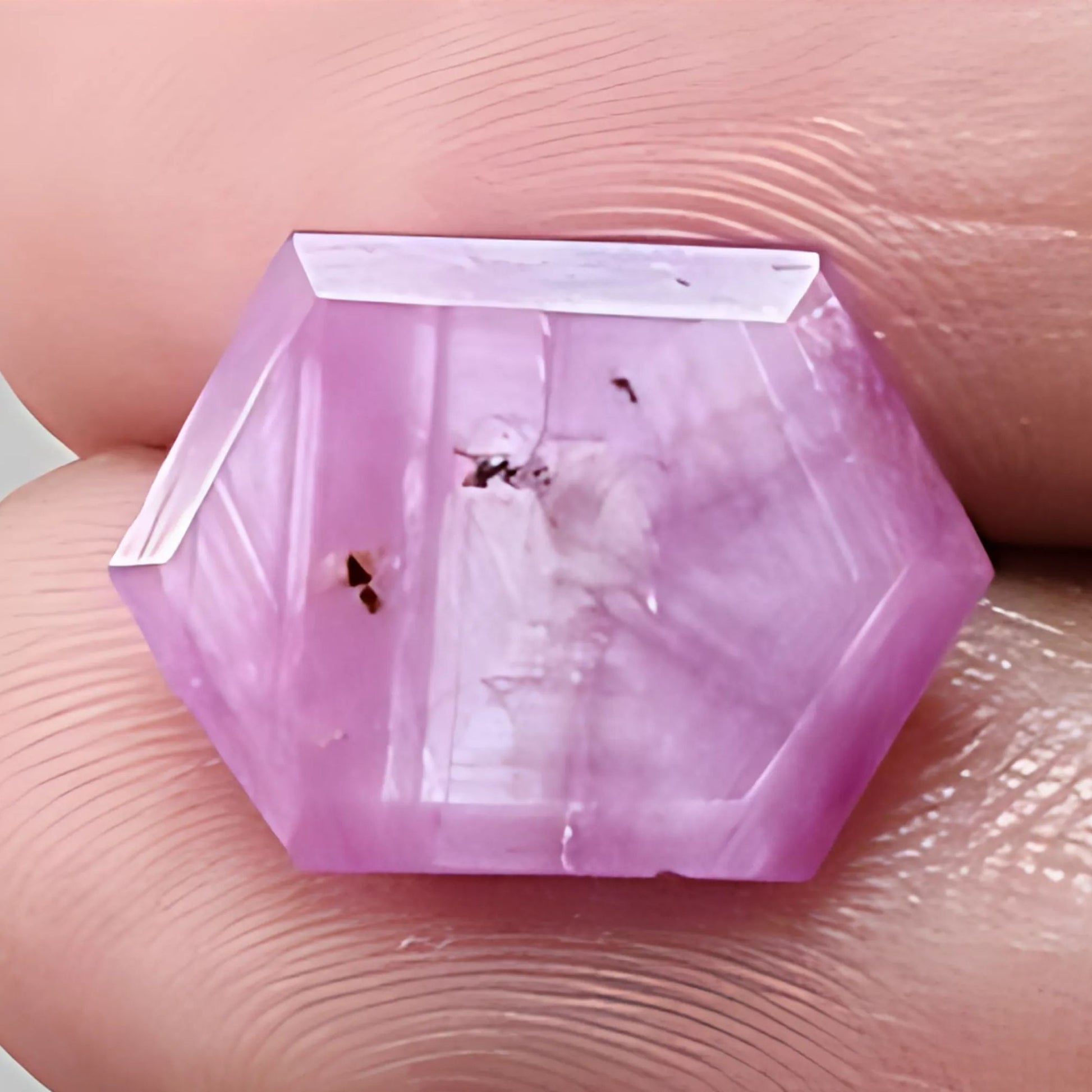 サファイア トラピッチェ 六角形 ファセットカット