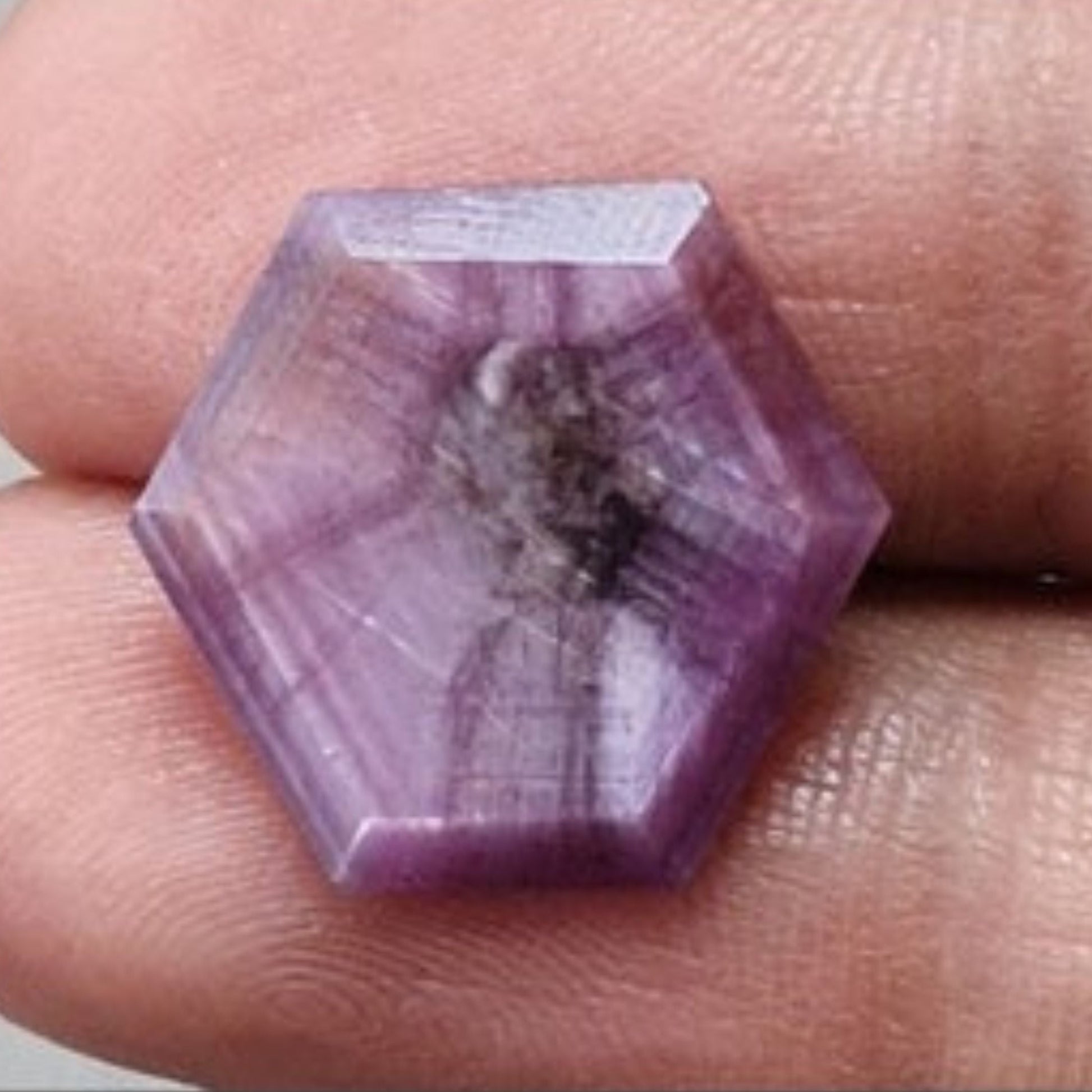 蓝宝石梯形六边形刻面切割