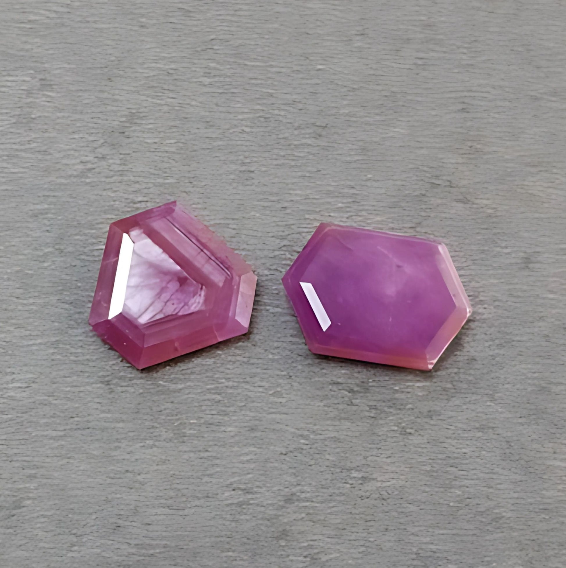 توت العليق، شكل سداسي مقطوع متعدد الأوجه