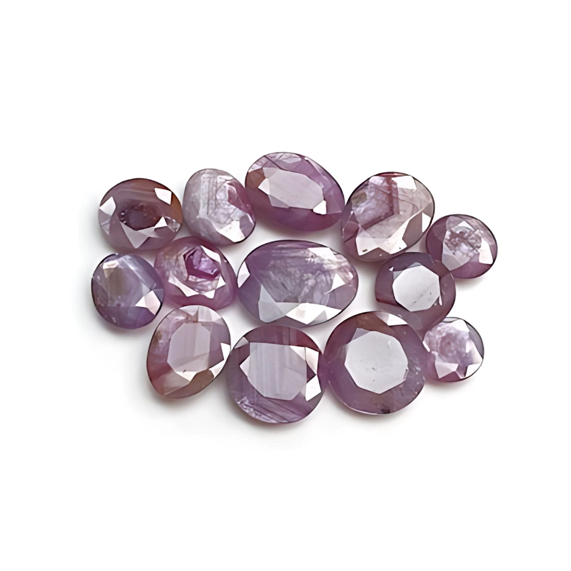 蛋形粉红蓝宝石