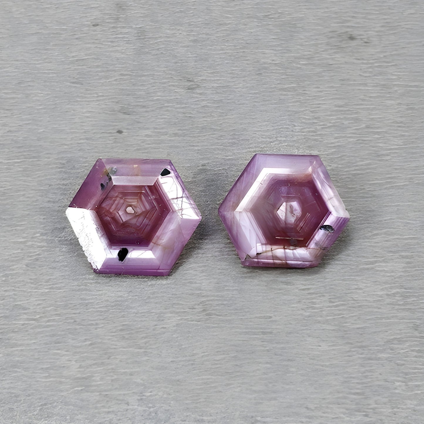 حجر الياقوت الطبيعي