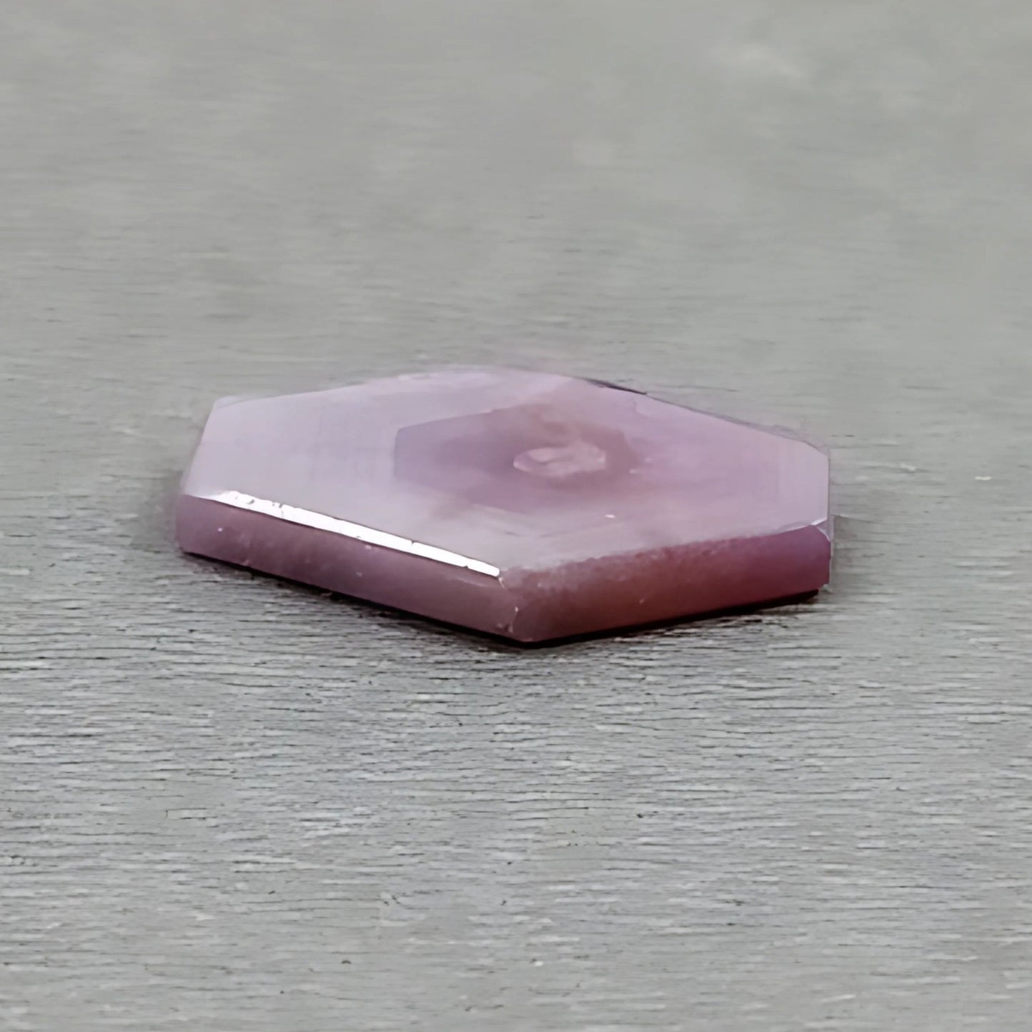 宝石用のルビー